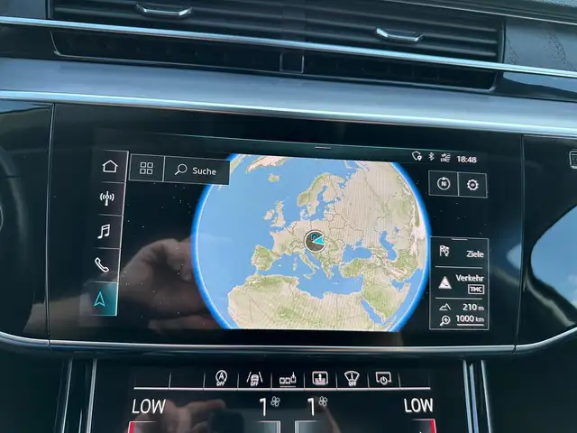 Audi A8 view 11
