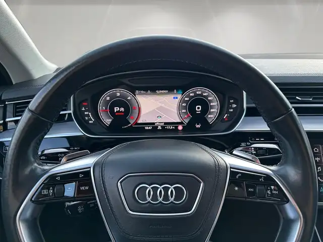 Audi A8 view 10