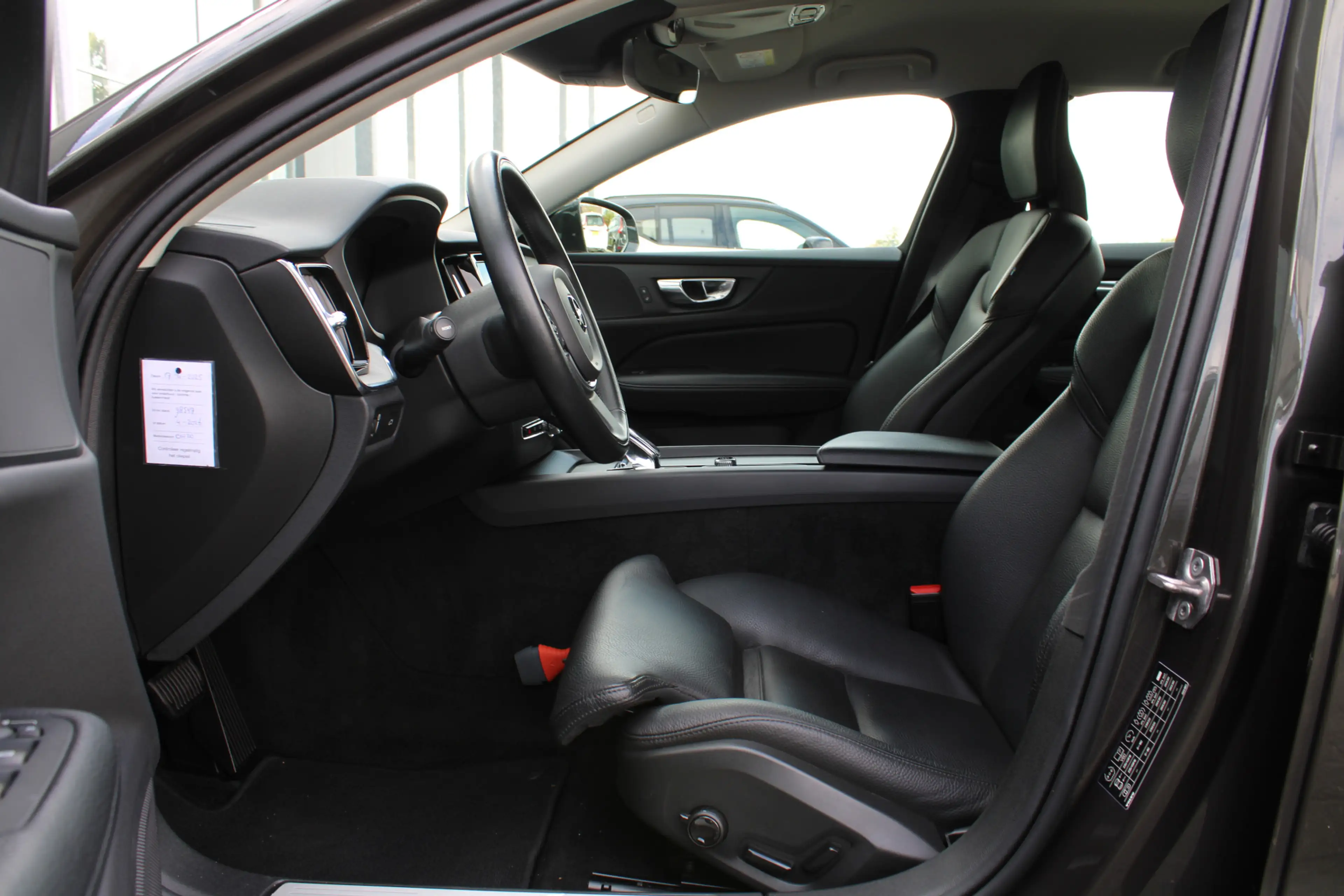 Volvo V60 B3 164PK Automaat Inscription | Org. NL | Trekhaak — photo 14