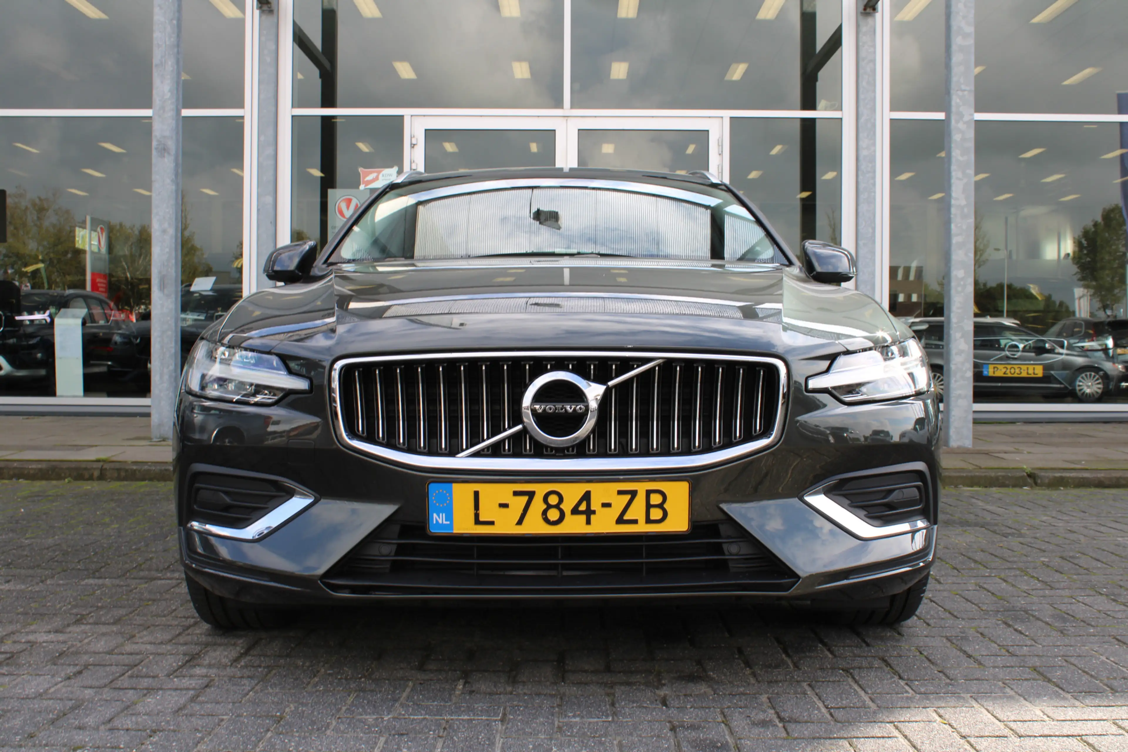 Volvo V60 B3 164PK Automaat Inscription | Org. NL | Trekhaak — photo 4