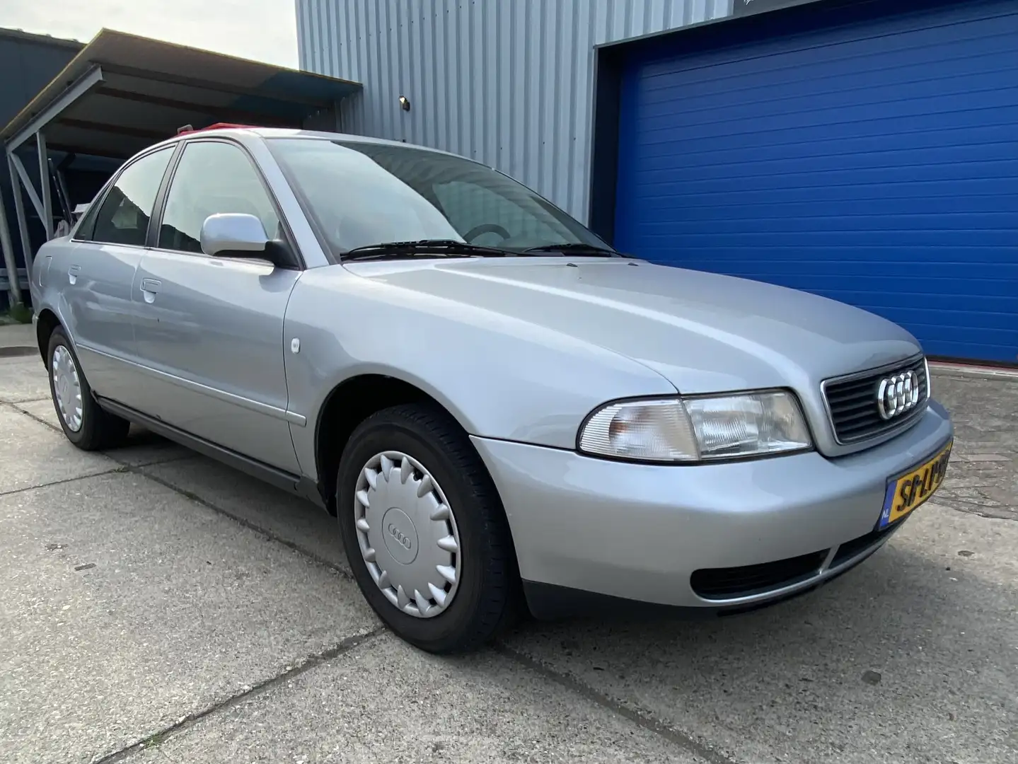 Audi A4 multiriem geknapt - 2