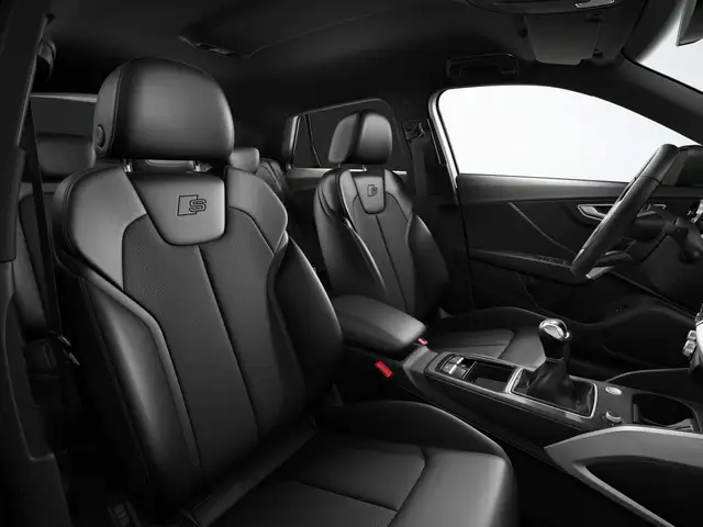 Audi Q2 view 8