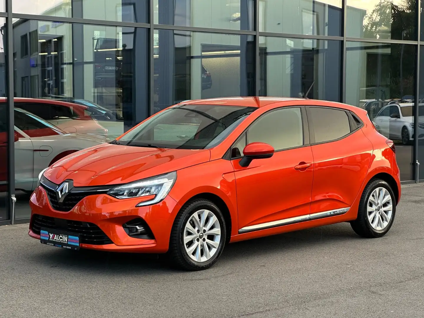 Renault Clio TCe 100 EDC Intens 2.HA/NAV/SHZ/PDC/LM/KLIM Orange - 2