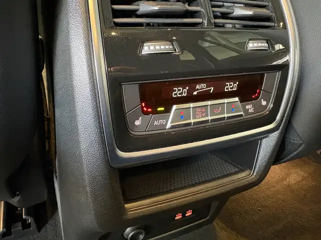BMW X5 view 28