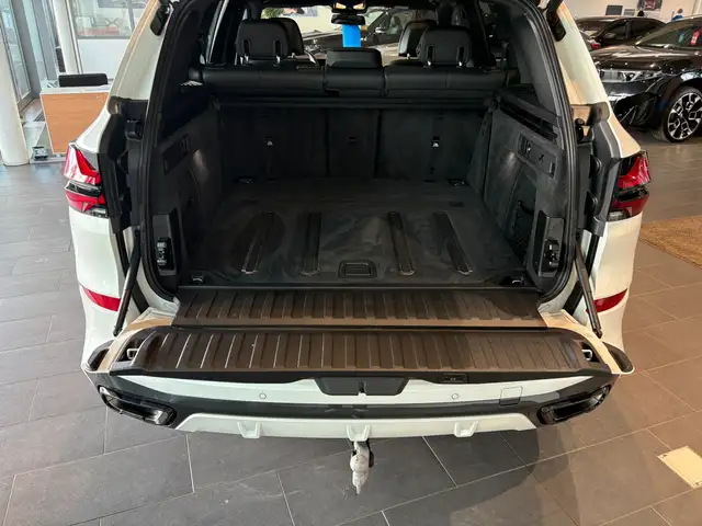 BMW X5 view 29