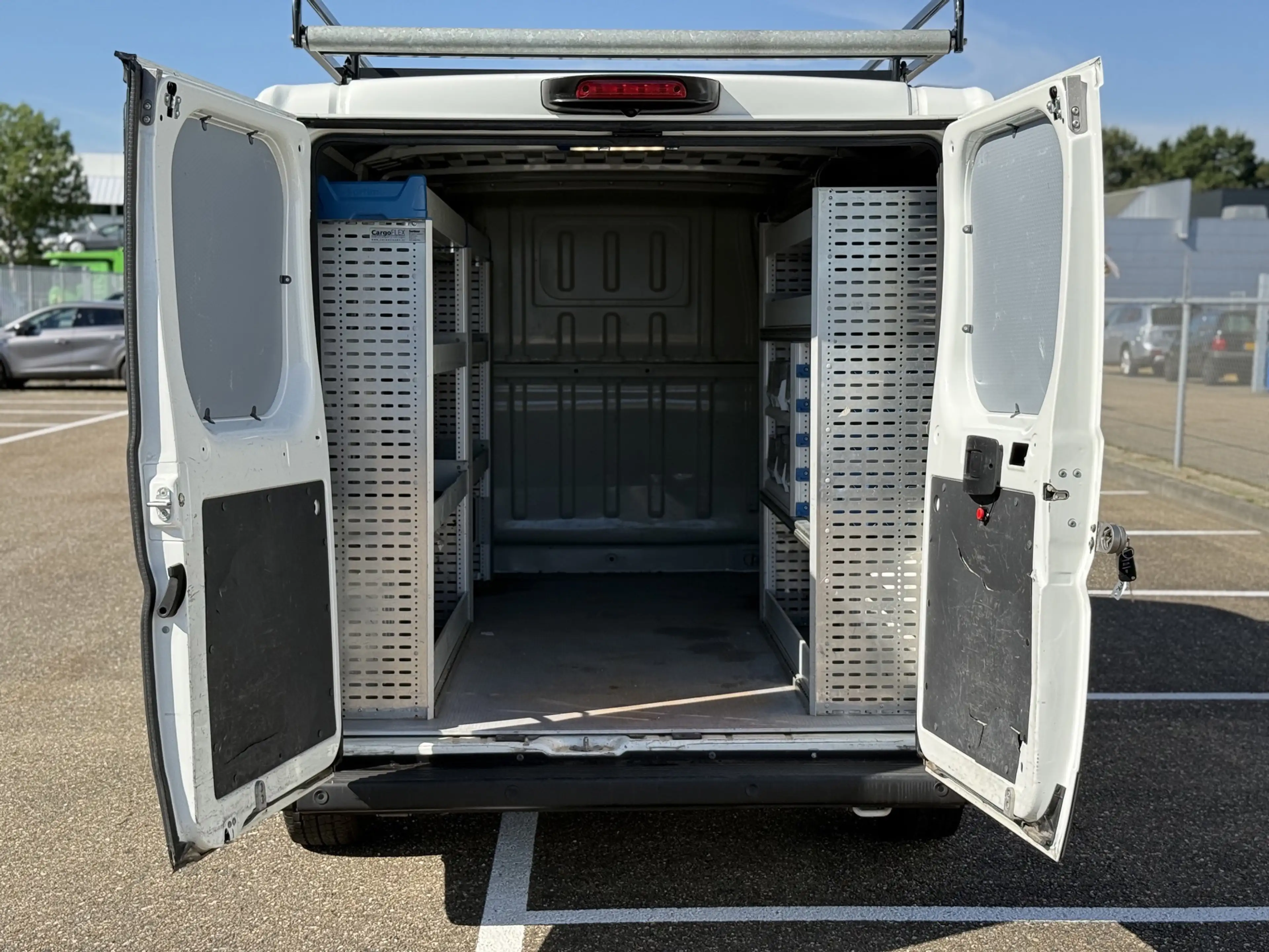 Peugeot Boxer 330 2.0 BlueHDI L2H1 Pro BTW Airco Navi Cruise Cam — photo 6