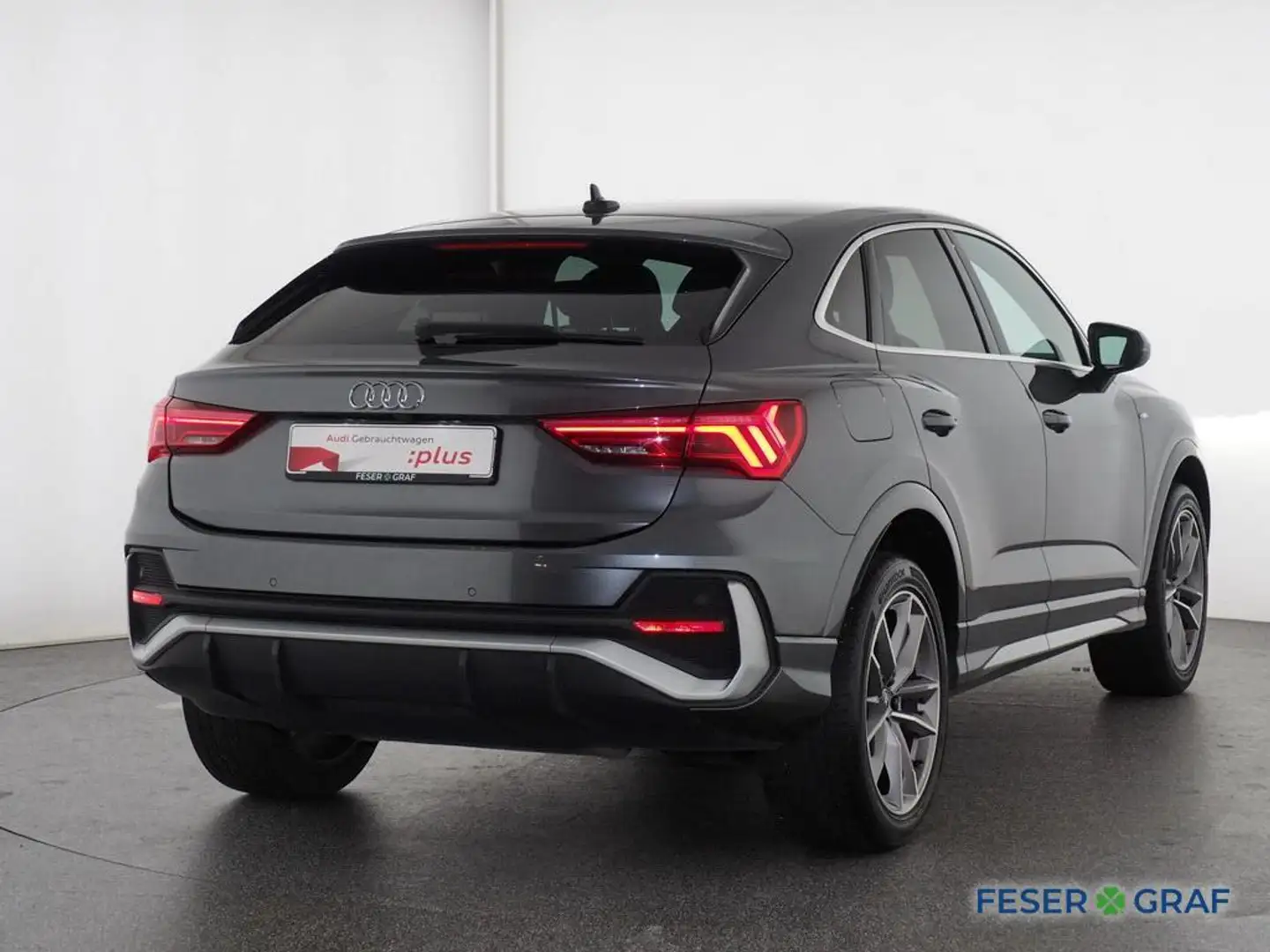 Audi Q3 Sportback S line 45 TFSI e S tronic Vir. Cockpit/L Gris - 2