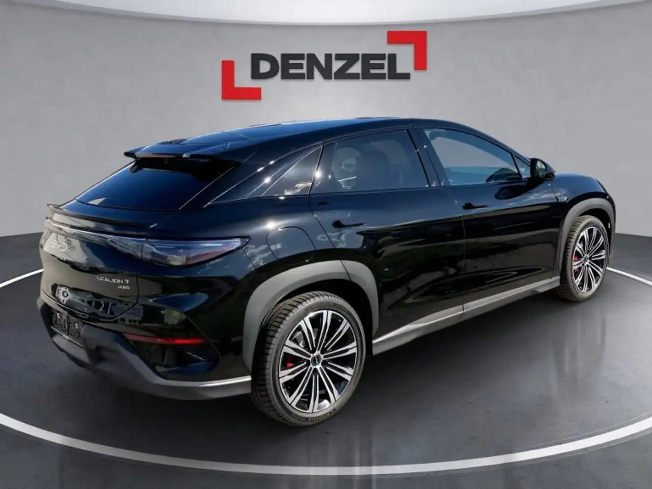 BYD SEALION 7