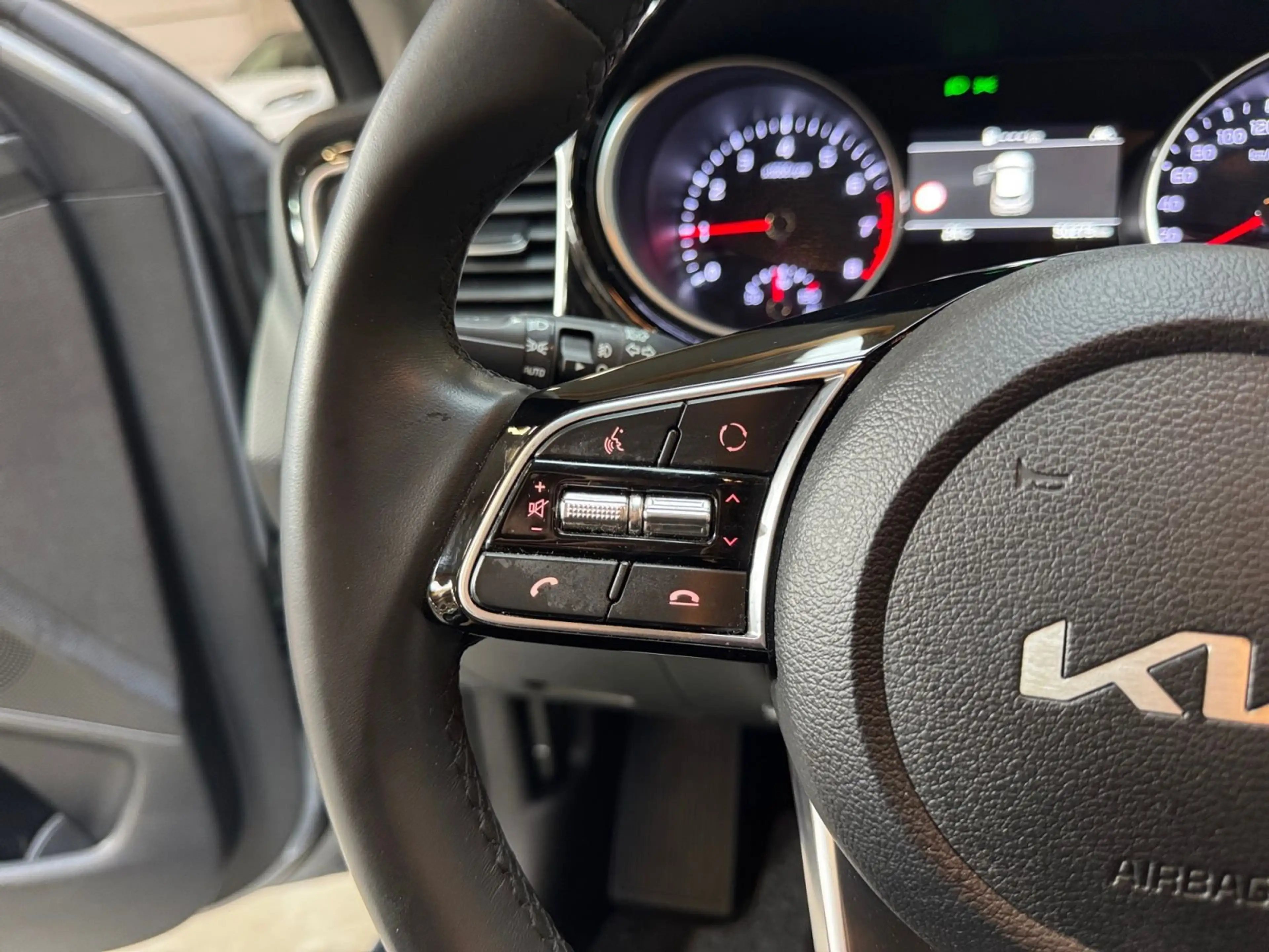 Kia XCeed Pulse 1.0T 120cv — photo 10