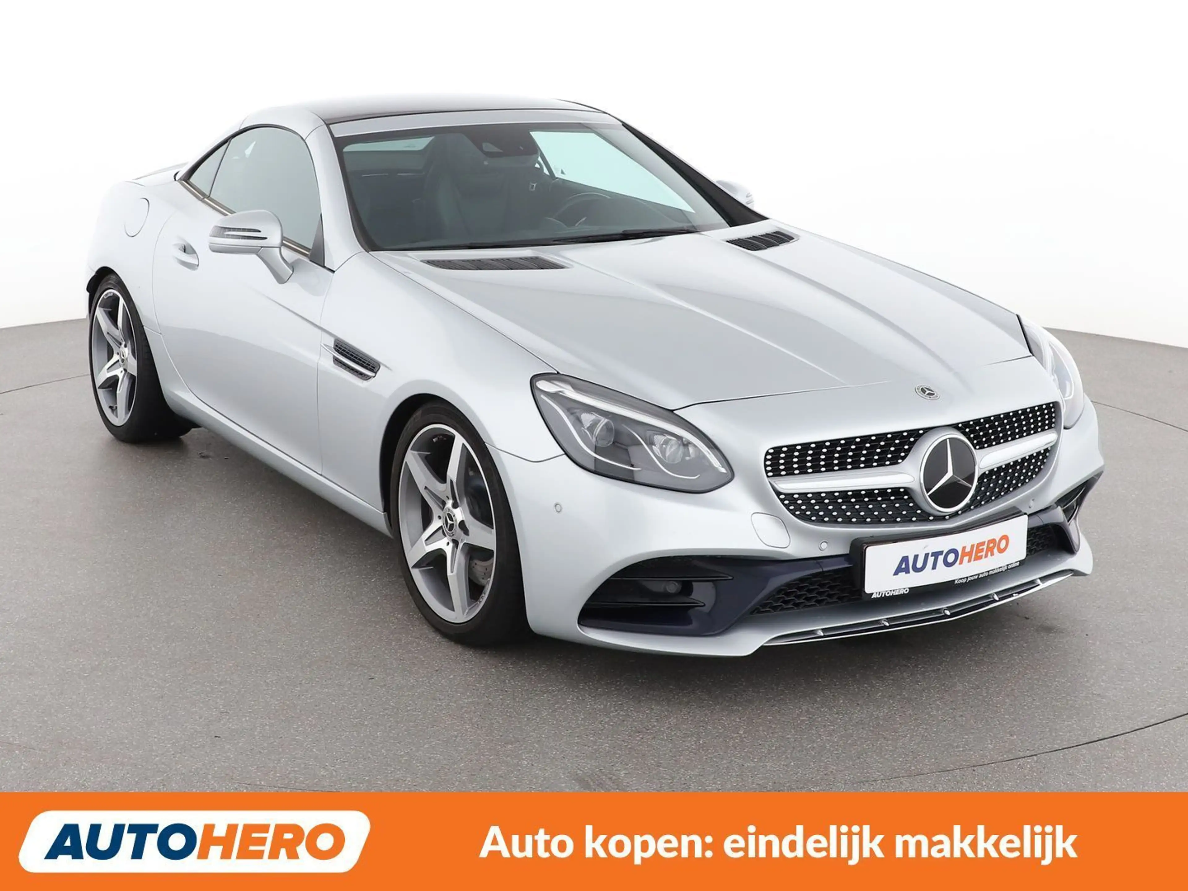Mercedes-Benz SLC 300 SLC 300 AMG Line — photo 8