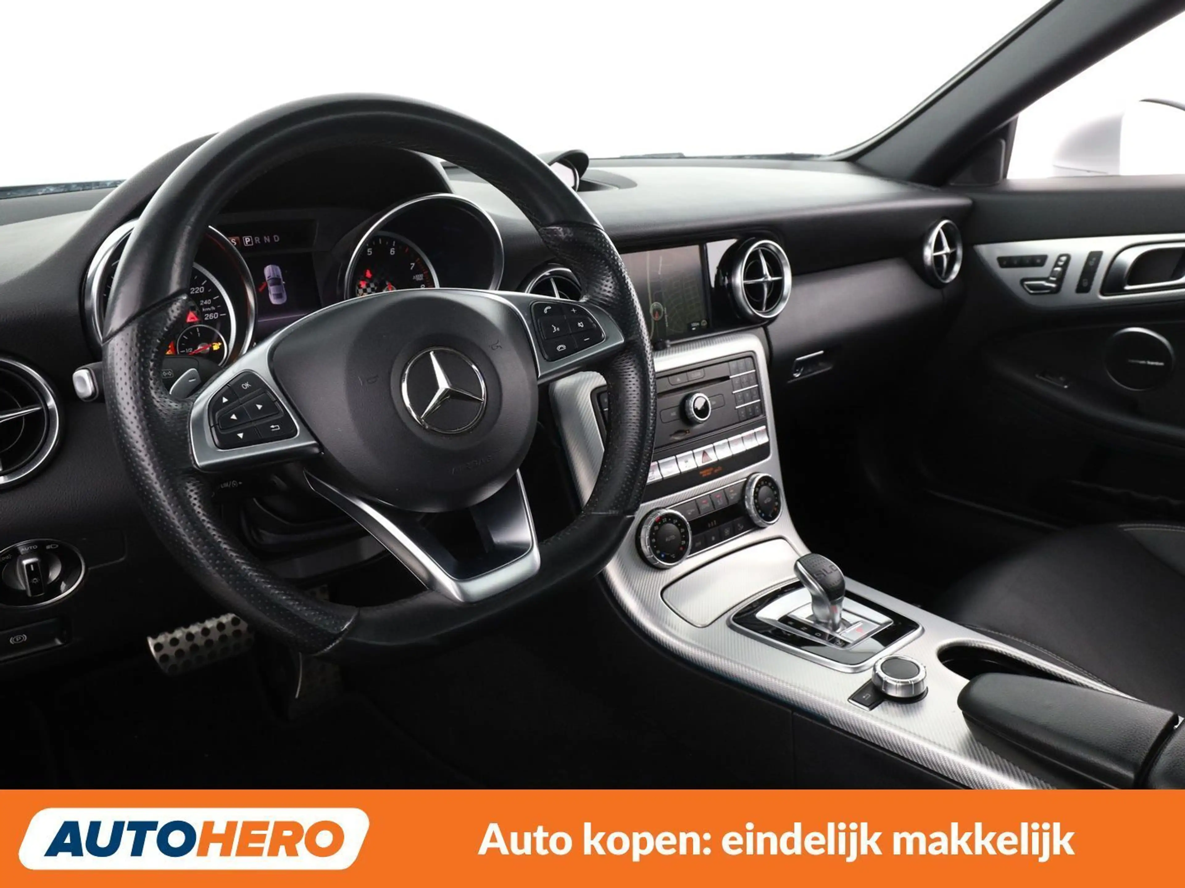 Mercedes-Benz SLC 300 SLC 300 AMG Line — photo 11