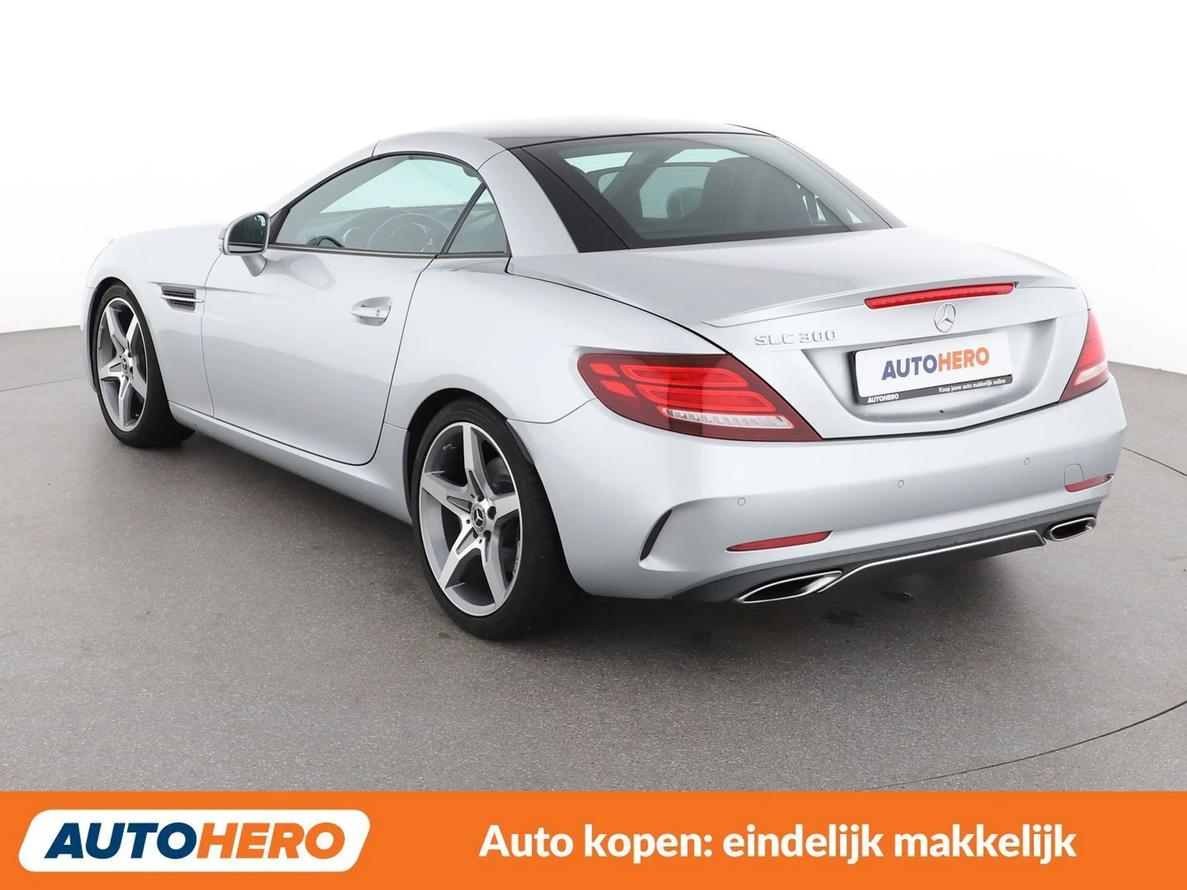 Mercedes-Benz SLC 300 SLC 300 AMG Line — photo 4