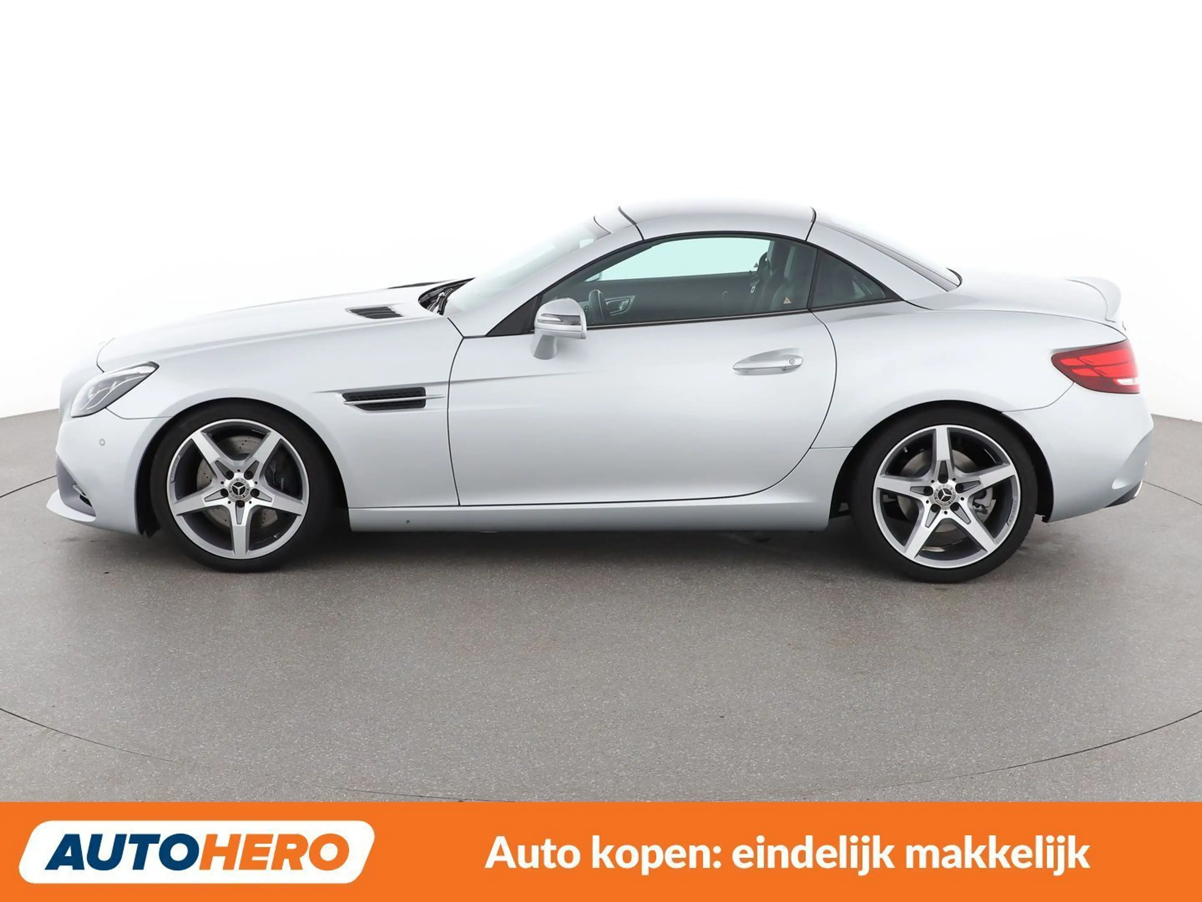 Mercedes-Benz SLC 300 SLC 300 AMG Line — photo 3