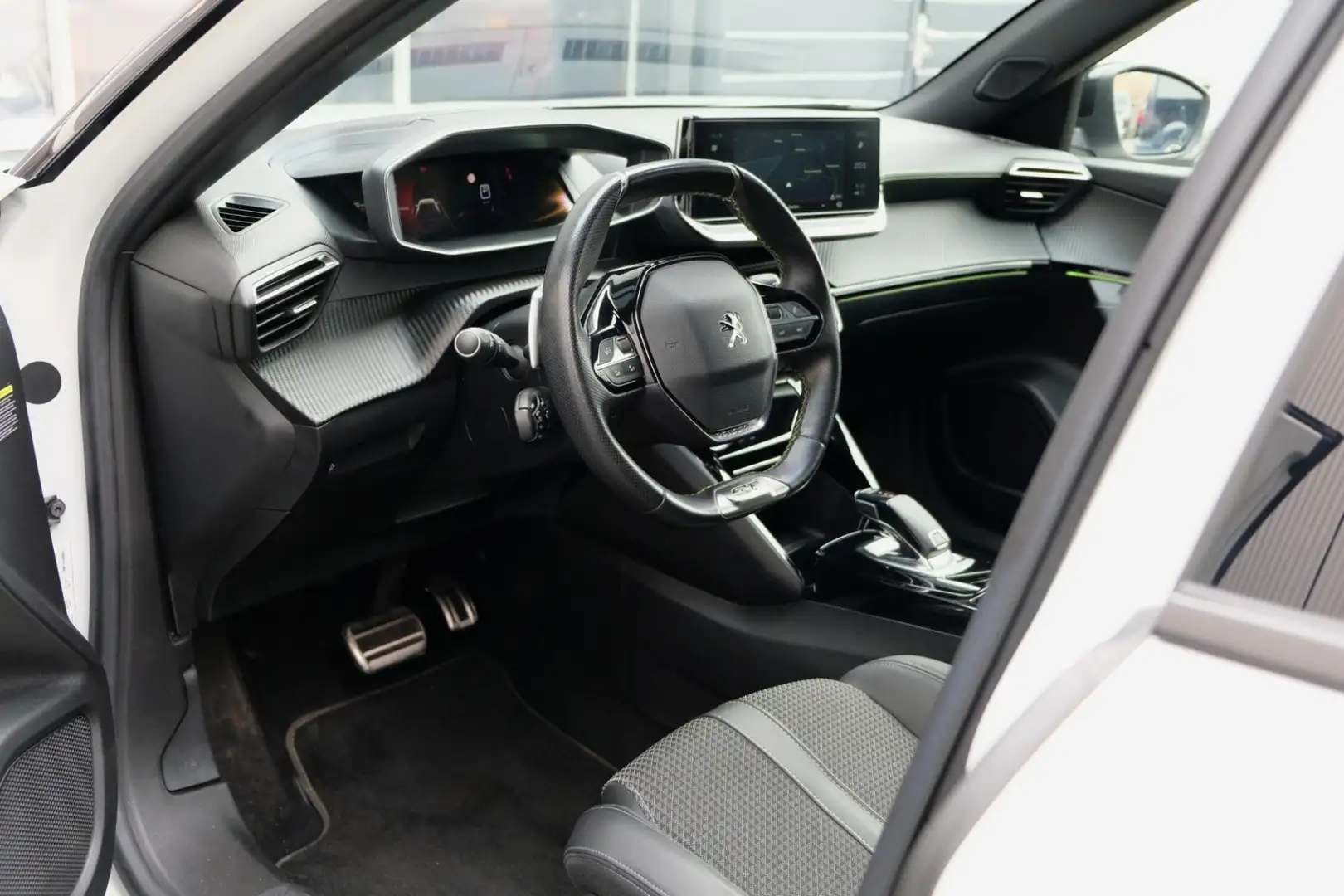 Peugeot 2008 1.2 PureTech GT *39.806km* |Nieuwstaat| Navi/Camer Weiß - 2