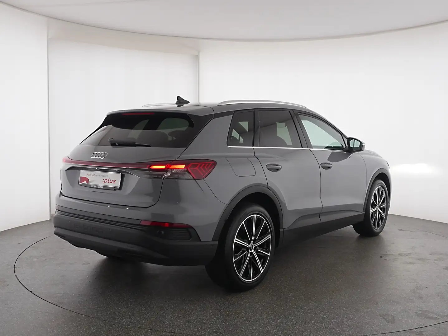 Audi Q4 e-tron 35 S line/Wärmepumpe/AHK/ParkAssist/ACC/20" Grau - 2