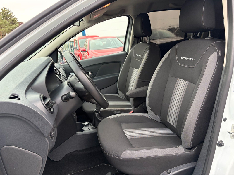 Dacia Sandero II Stepway Celebration*ERSTE HAND*KAMERA — photo 11