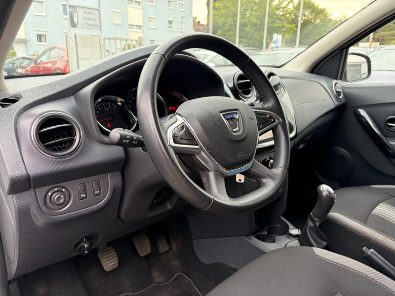 Dacia Sandero II Stepway Celebration*ERSTE HAND*KAMERA — photo 12