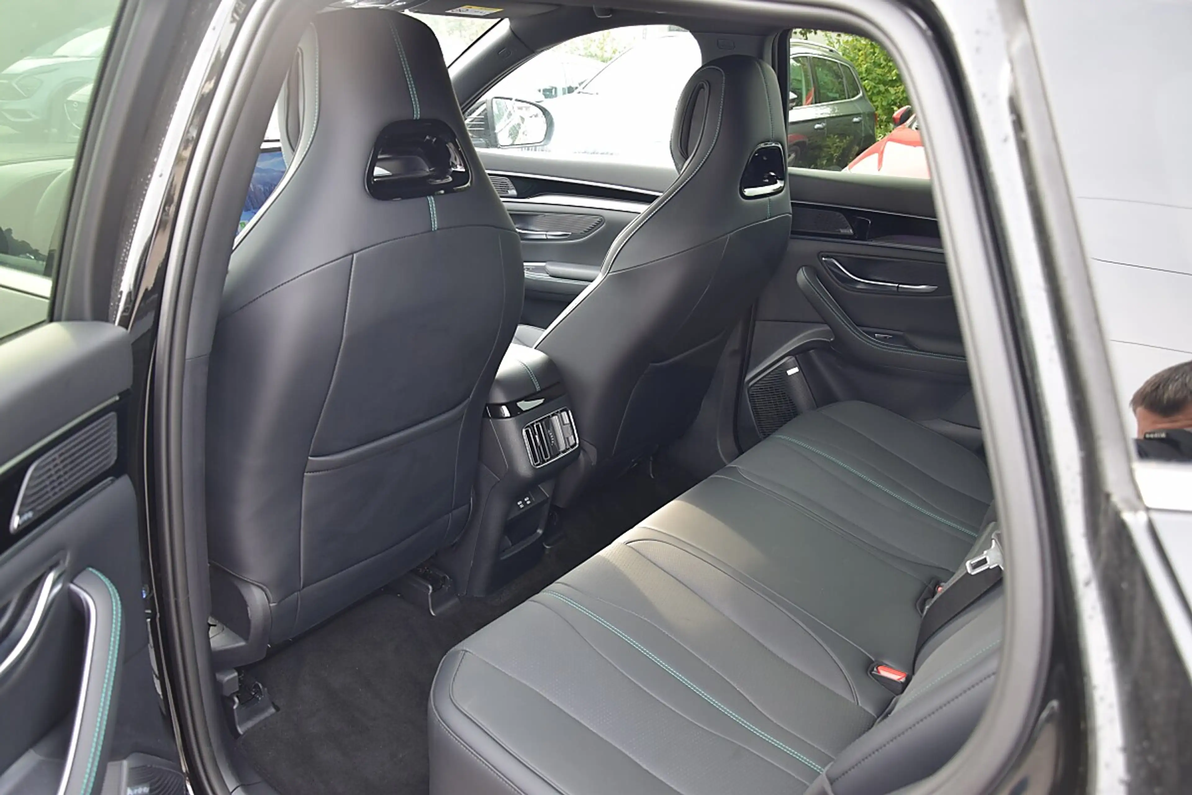 BYD Seal U DM-i PHEV 26,6kWh AWD Design Österreich Paket — photo 6