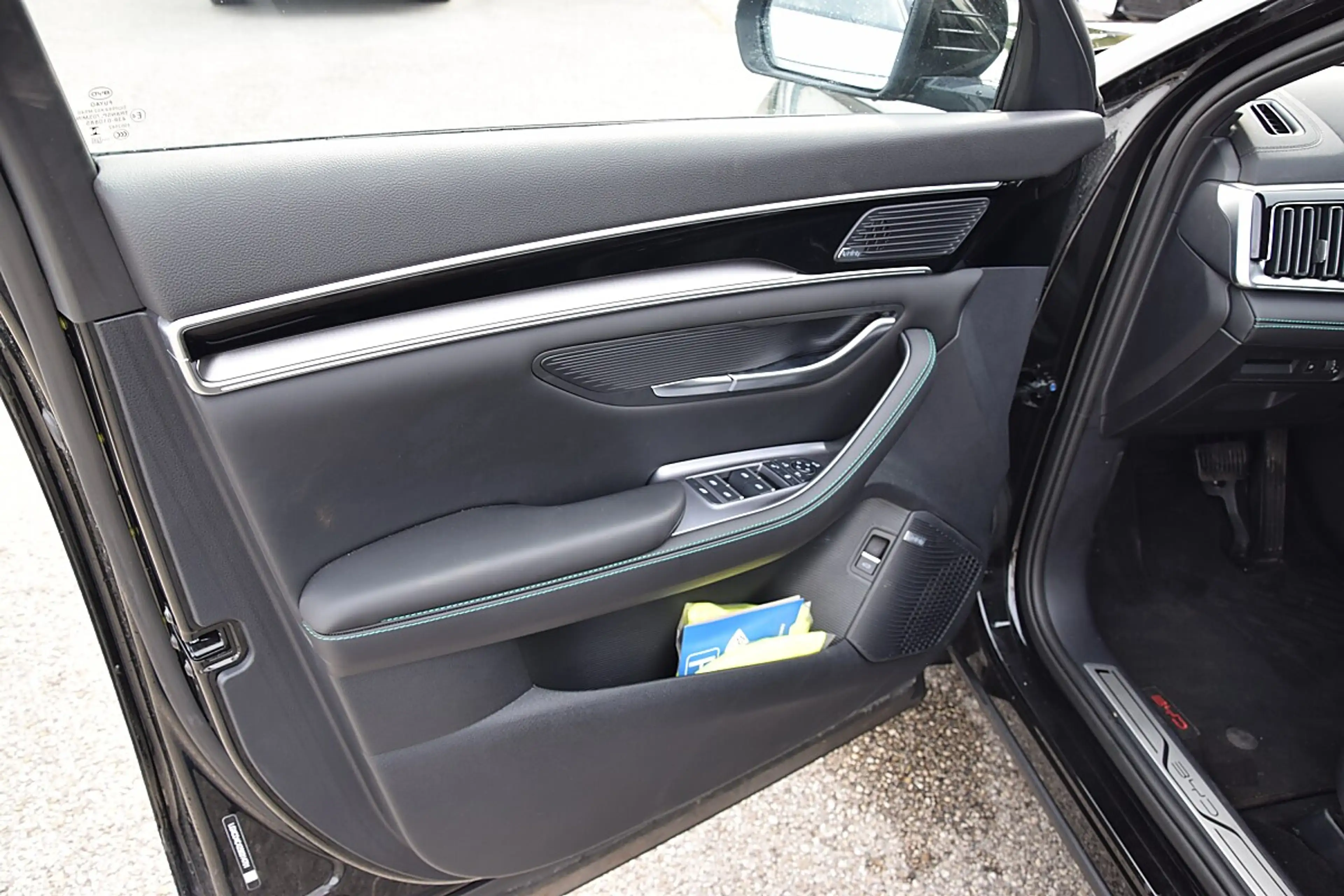 BYD Seal U DM-i PHEV 26,6kWh AWD Design Österreich Paket — photo 8