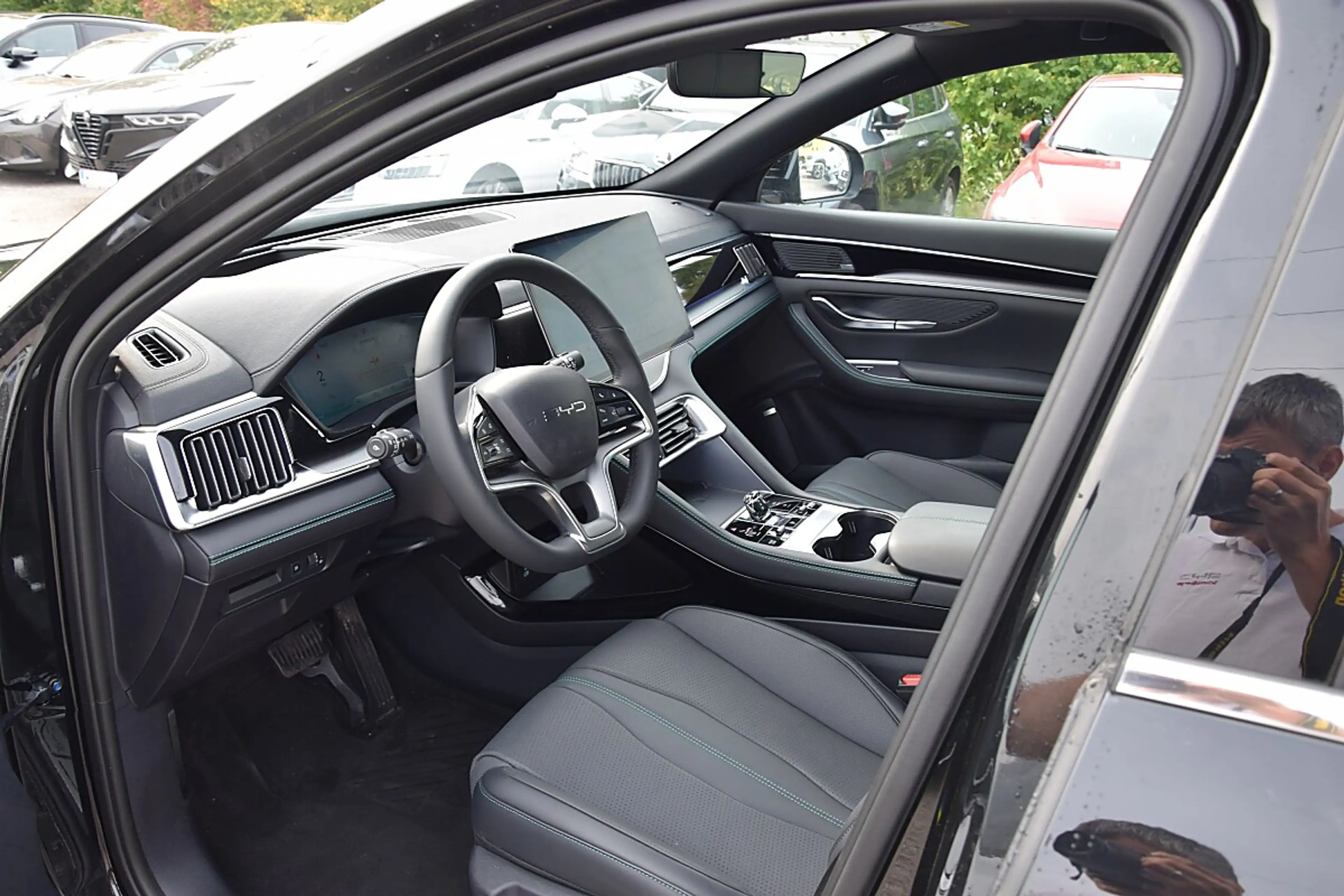 BYD Seal U DM-i PHEV 26,6kWh AWD Design Österreich Paket — photo 7