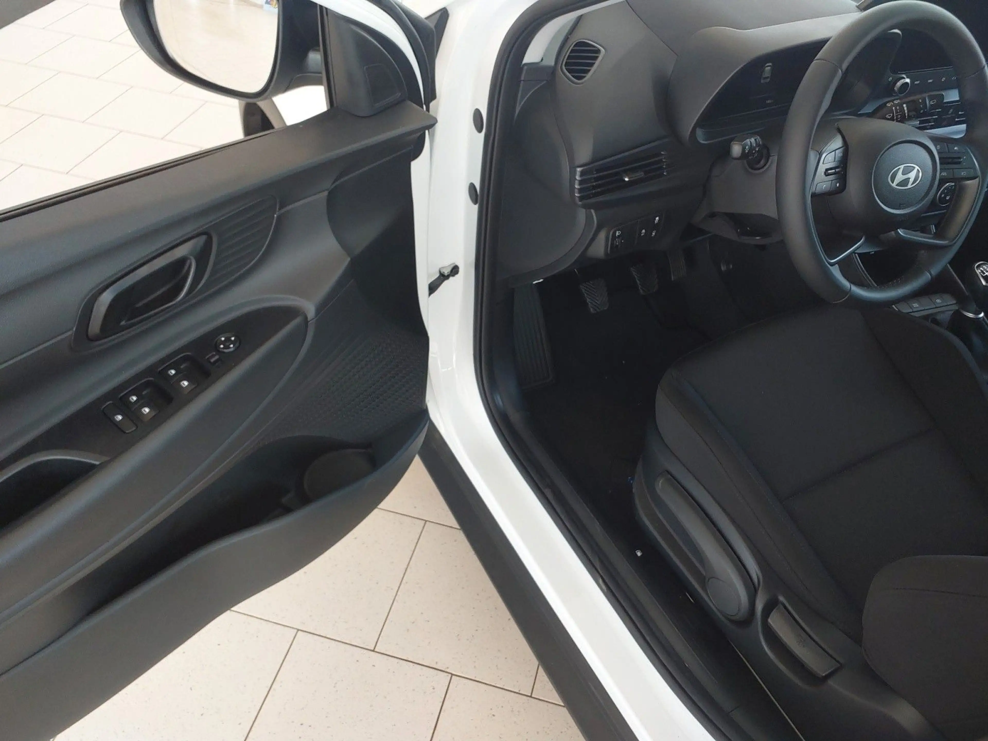 Hyundai BAYON Select 2WD — photo 9