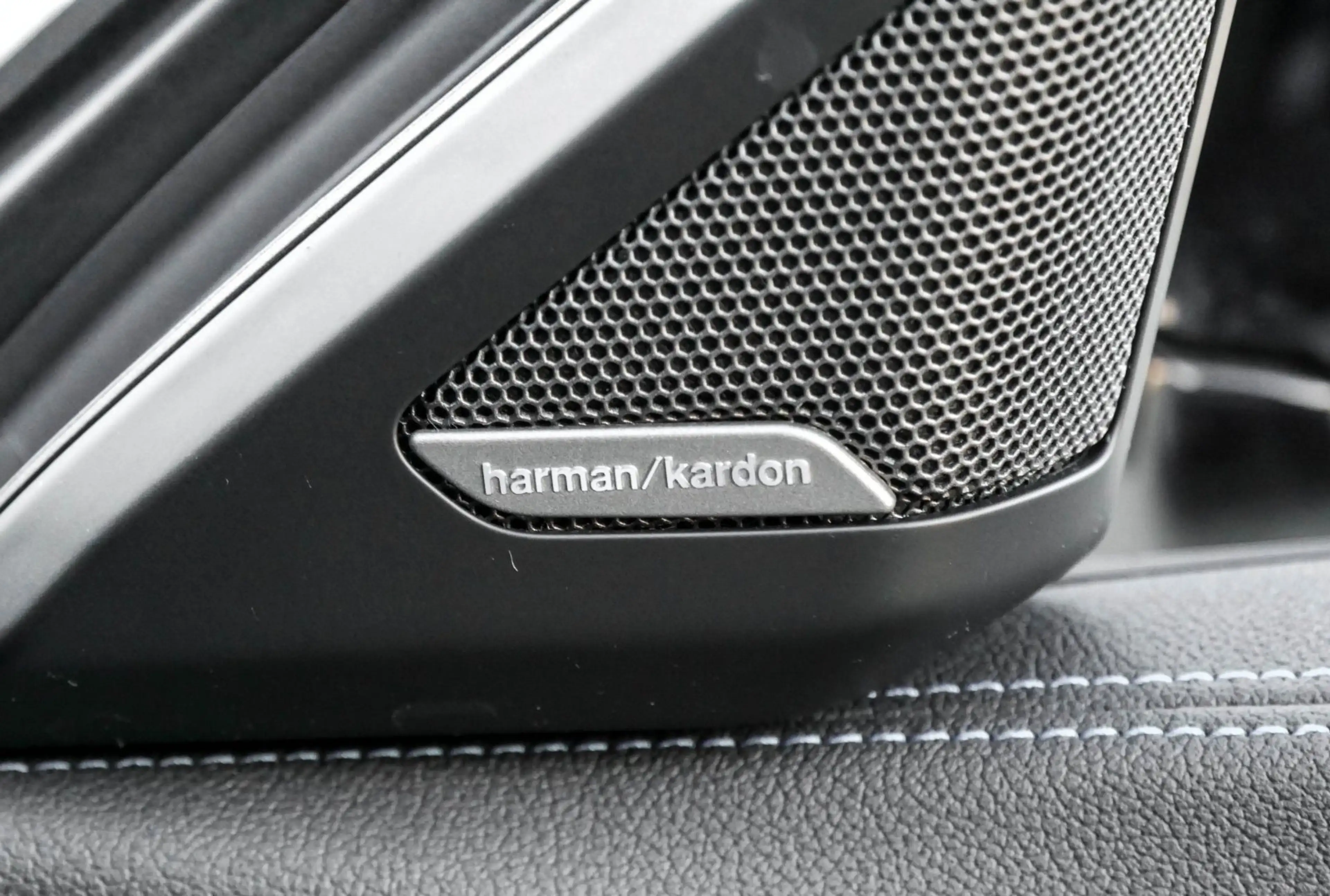 BMW Z4 sDrive20i (ab 2017) M Sport HUD RFK NAVI LED — photo 11