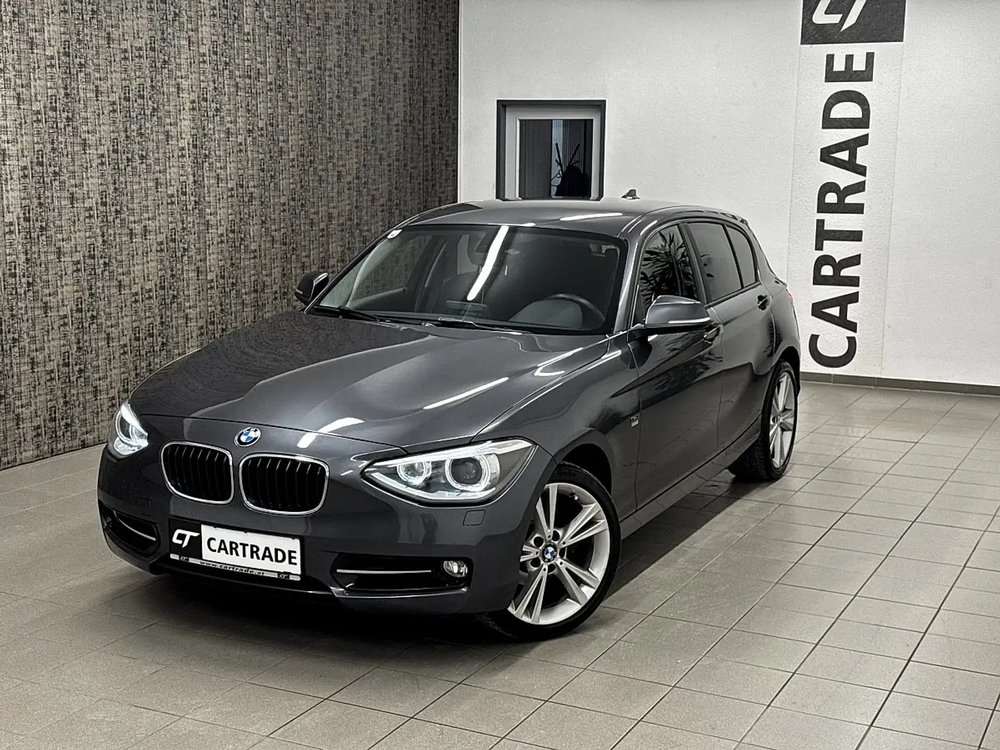 BMW 118 d Österreich-Paket /SPORT-LINE/ XENON/ STANDLÜF... Grau - 2