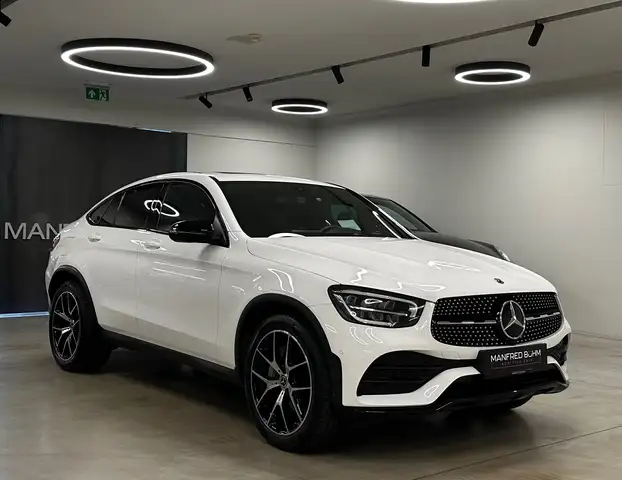 Mercedes-Benz GLC view 2