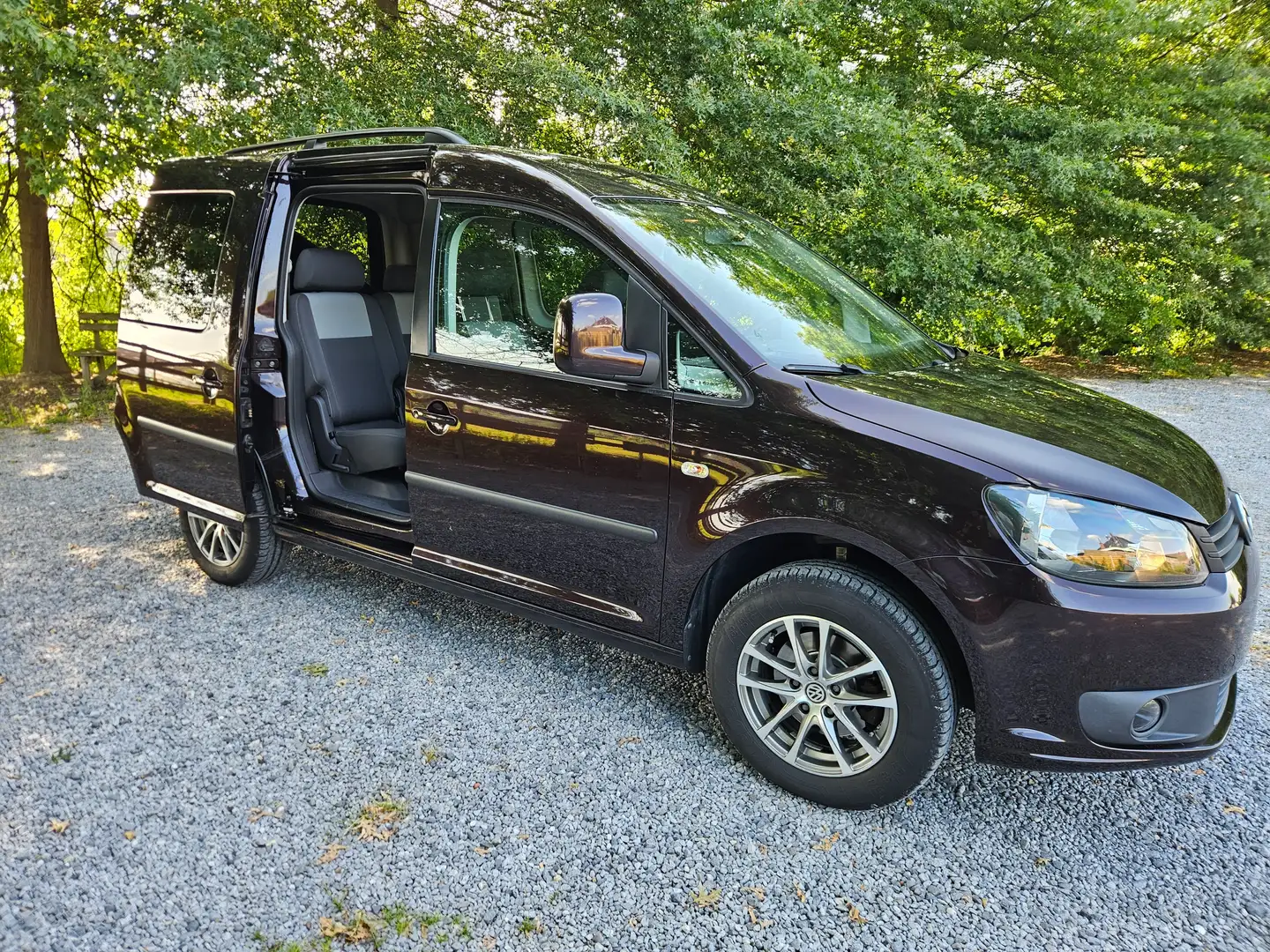 Volkswagen Caddy Life 1.6 CR TDi Baseline Violet - 1