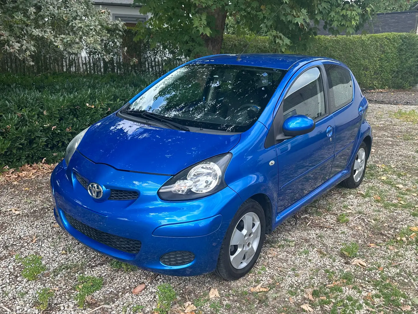 Toyota Aygo automaat Blauw - 1
