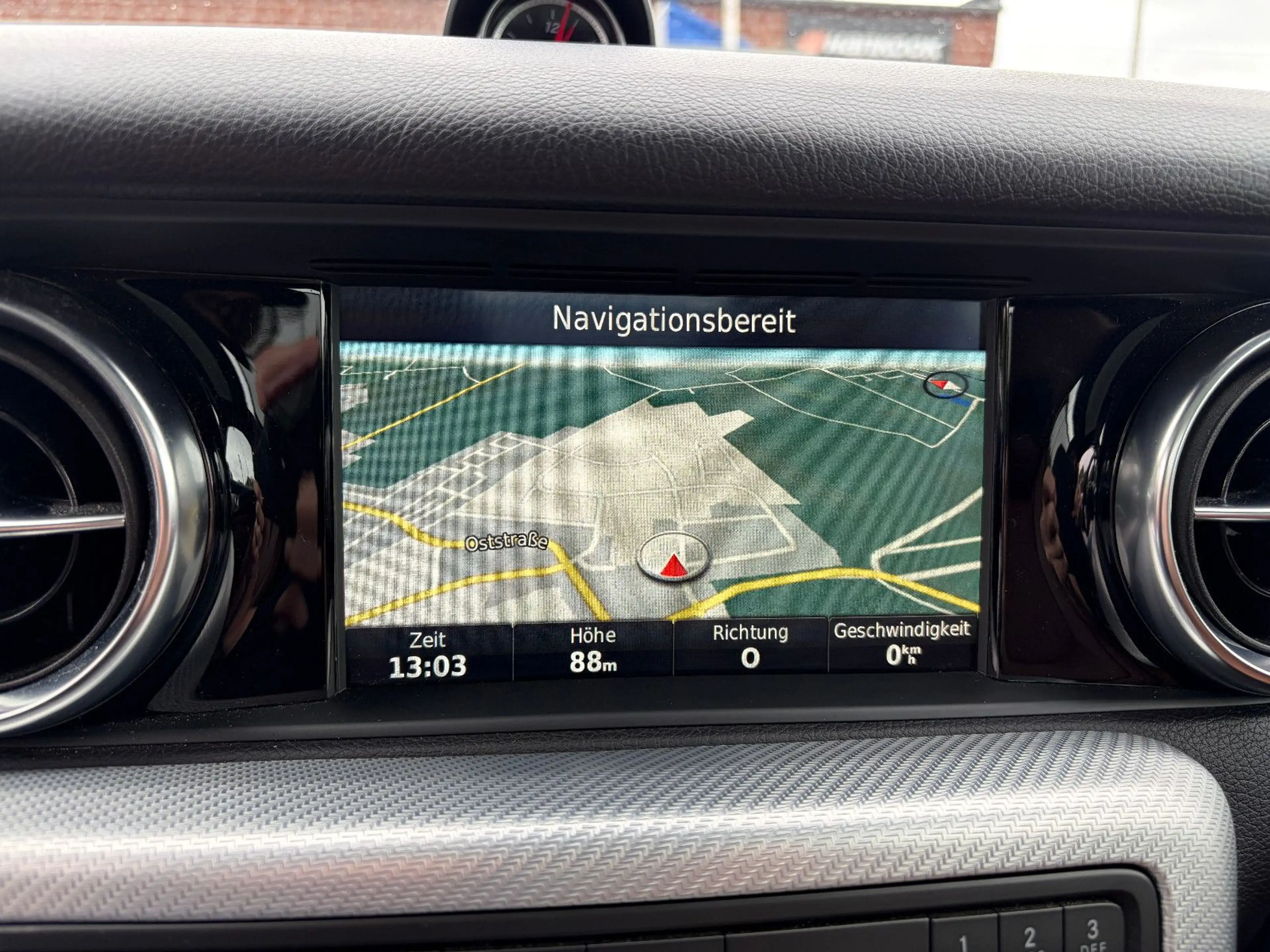 Mercedes-Benz SLC 300 — photo 11