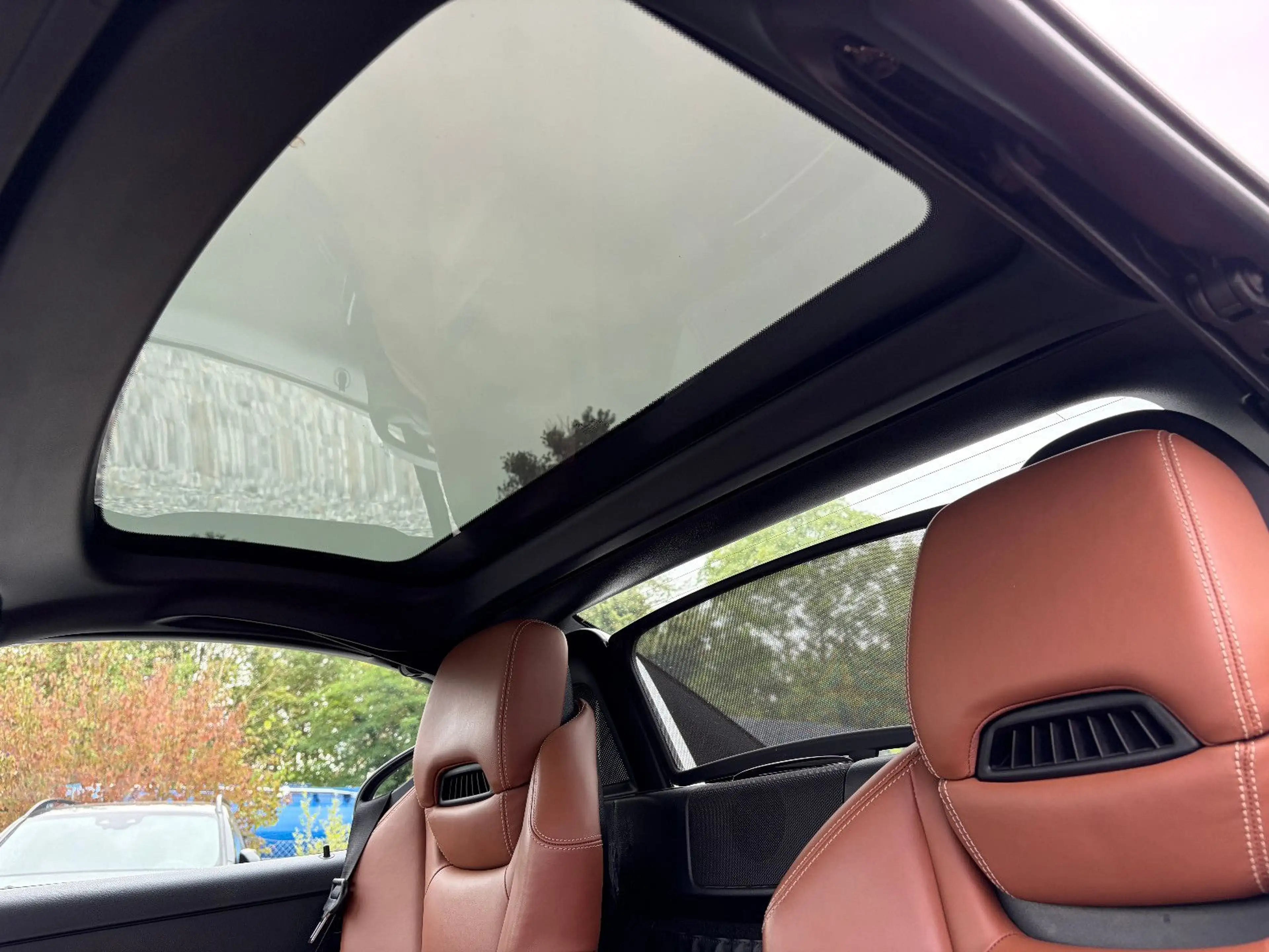 Mercedes-Benz SLC 300 — photo 13