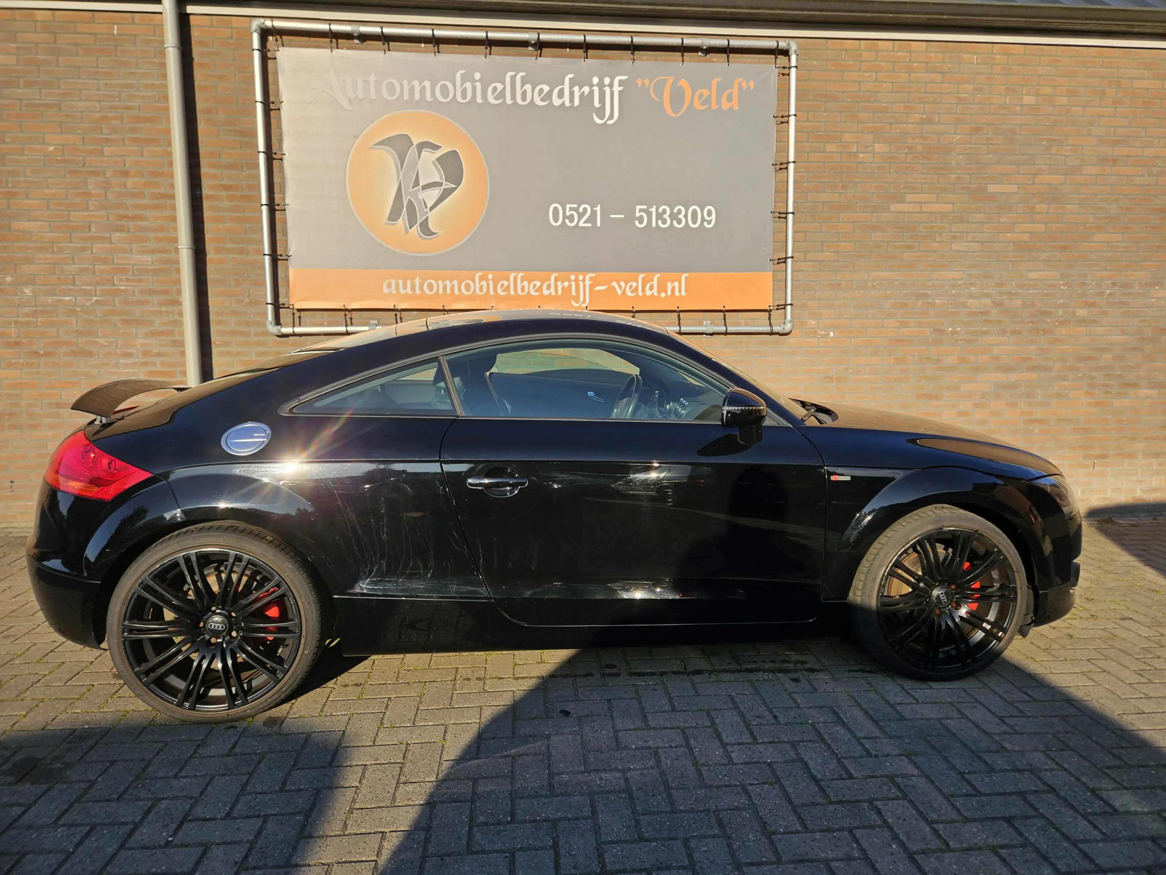 Audi TT 1.8 TFSI — photo 29