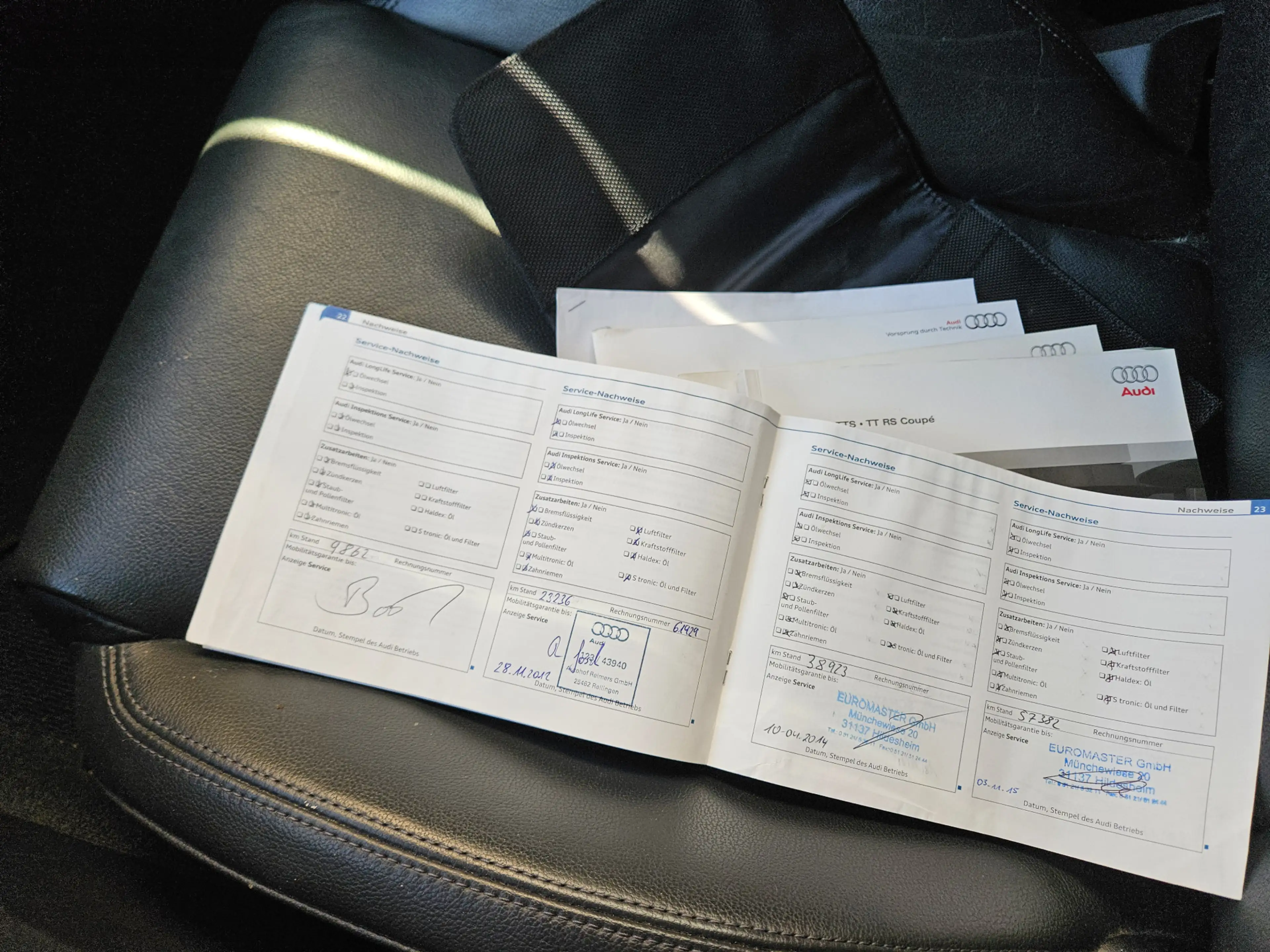 Audi TT 1.8 TFSI — photo 23