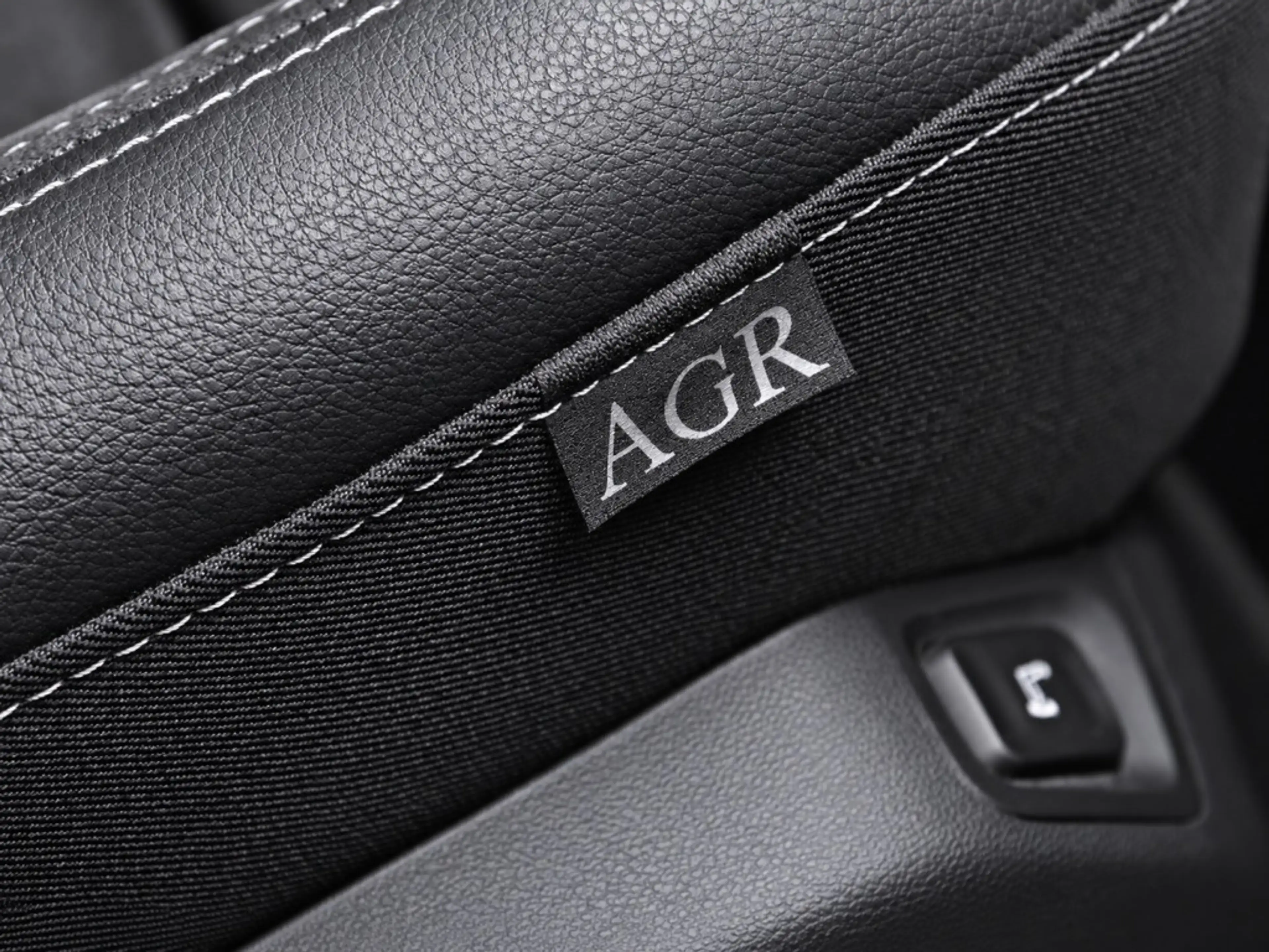 Opel Grandland 1.6 Turbo Plug-In Hybrid 4x4 GSe 300pk | Camera | — photo 17