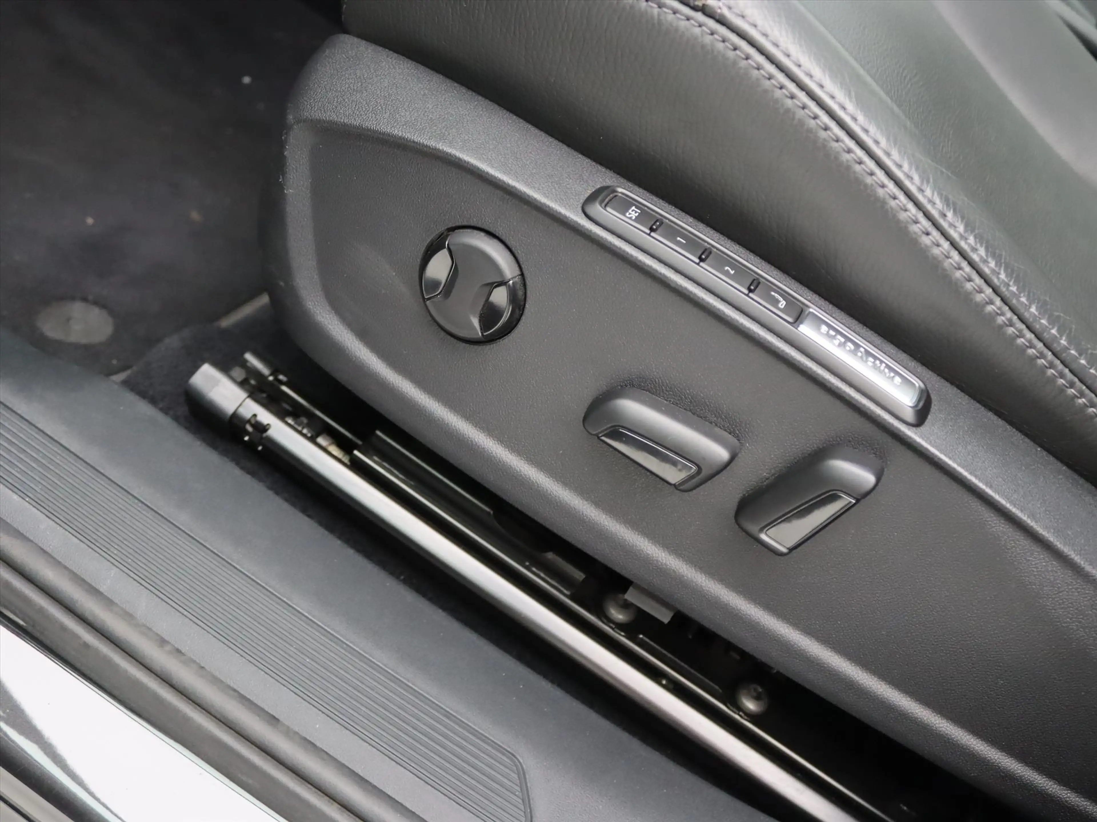 Volkswagen ID.4 77kWh 204pk Pro Tech 87% SoH [ TREKHAAK+PANORAMADA — photo 18