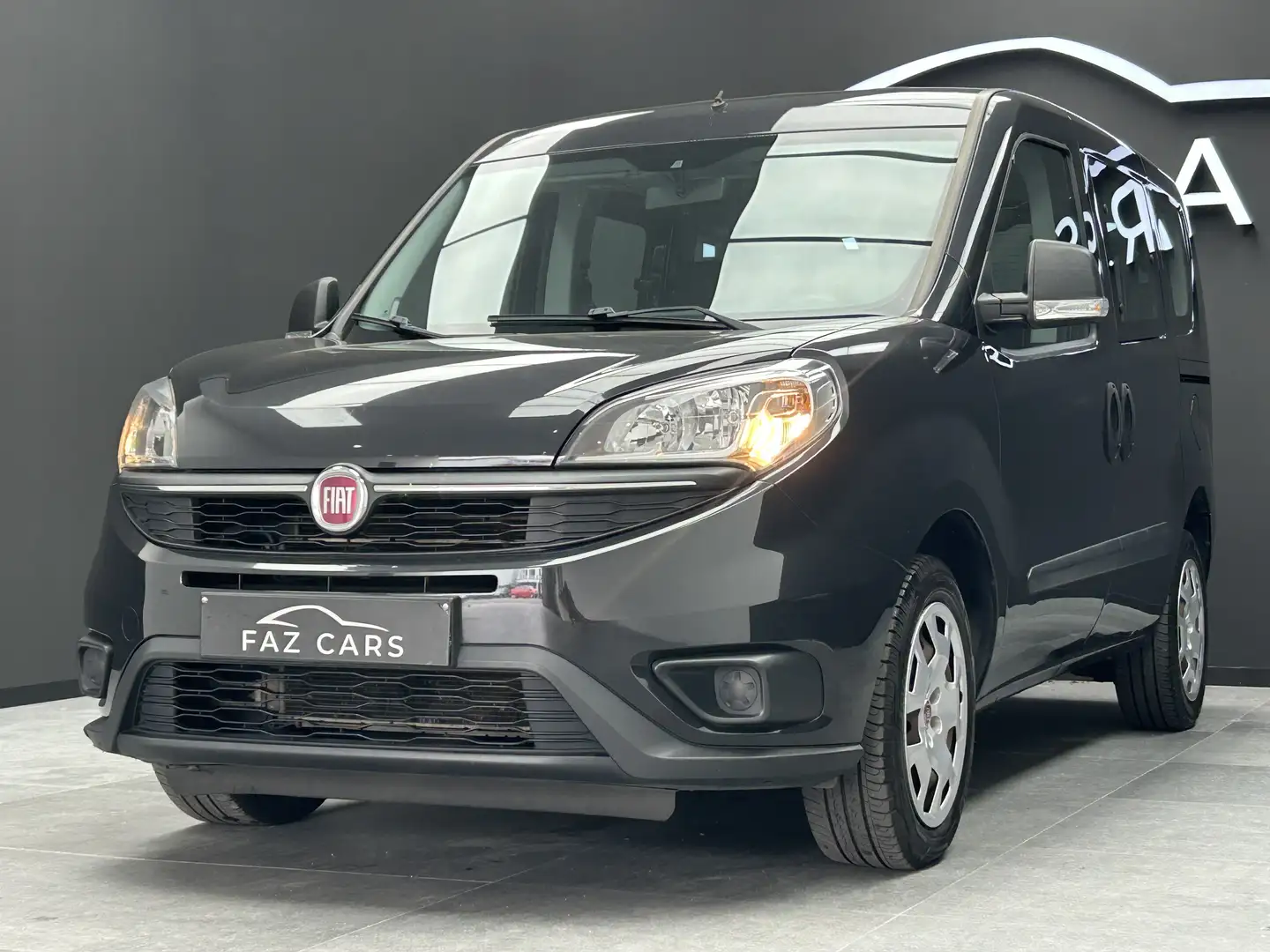 Fiat Doblo 1.4i Easy * 1ER PROP + CLIM + GARANTIE * Negro - 2