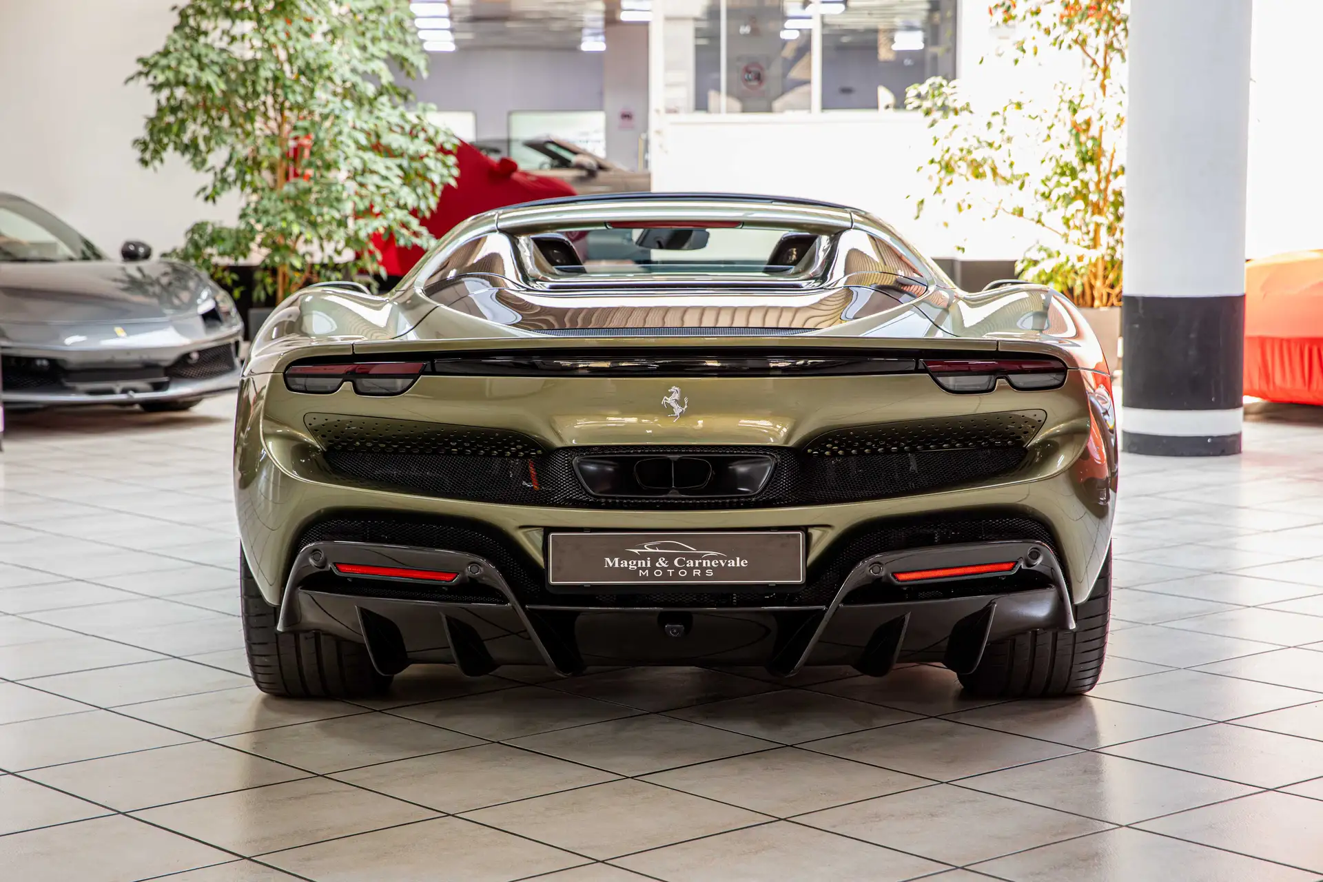 페라리 296 GTS 2023 골드 사진 6