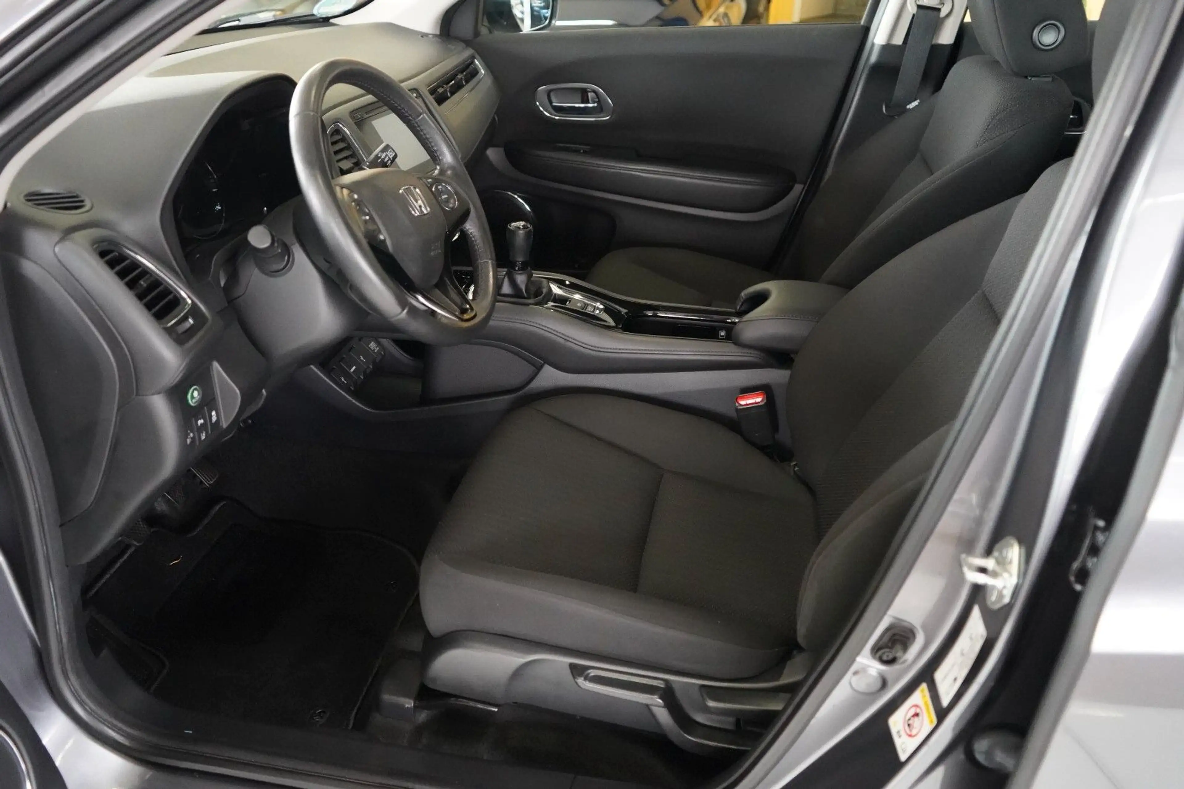 Honda HR-V Elegance KLIMAAUTO./ TEMPOMAT / PDC — photo 10