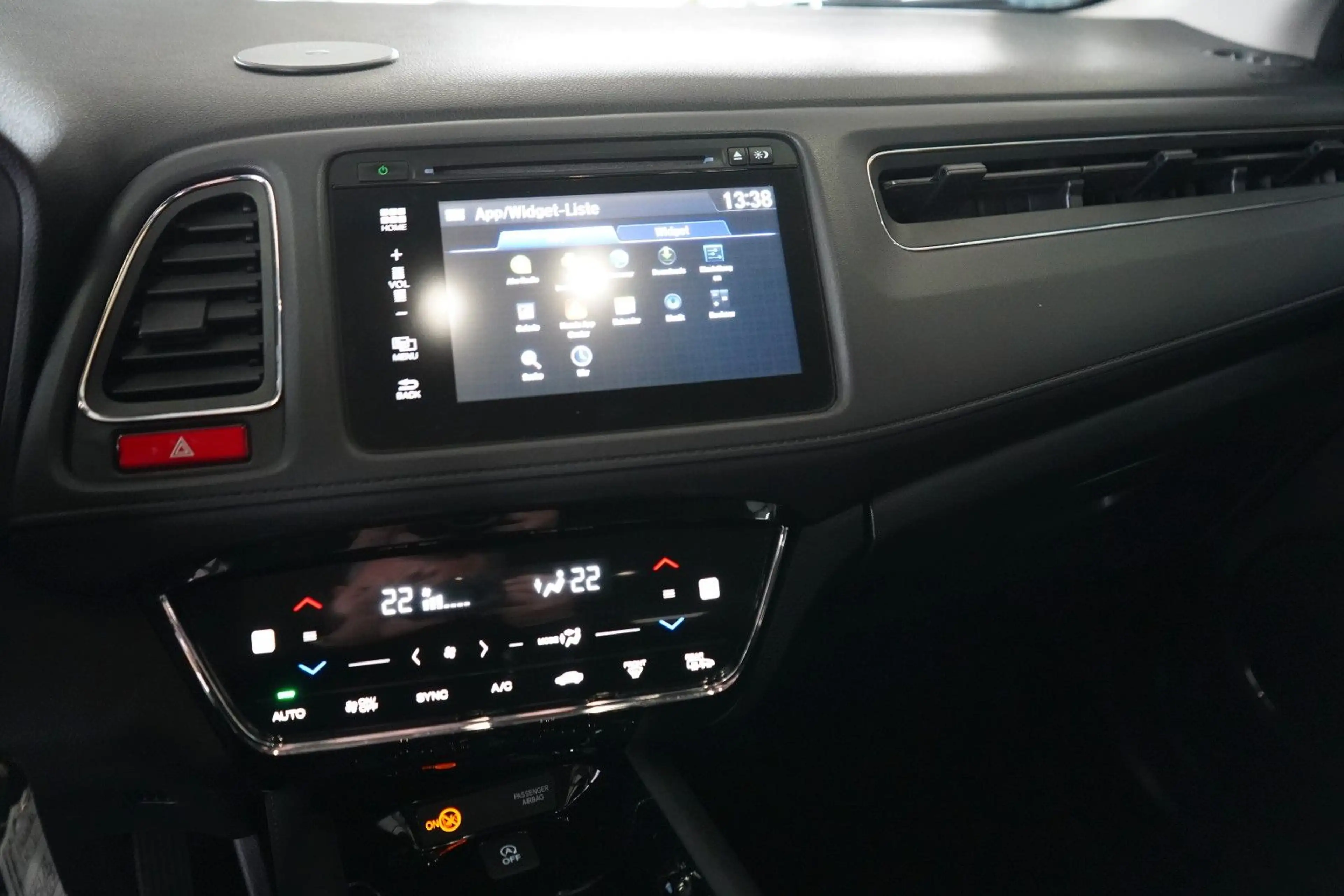 Honda HR-V Elegance KLIMAAUTO./ TEMPOMAT / PDC — photo 13