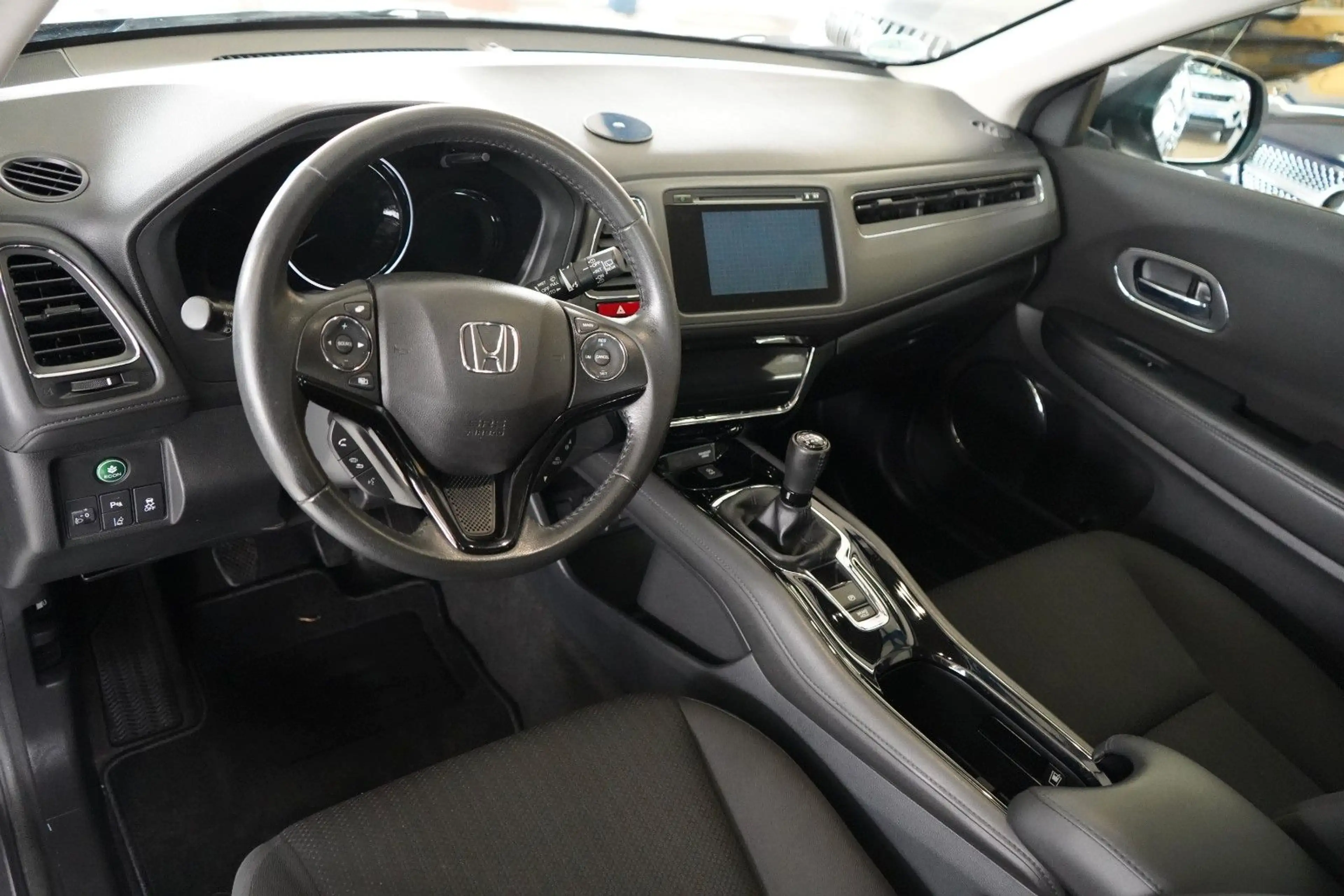 Honda HR-V Elegance KLIMAAUTO./ TEMPOMAT / PDC — photo 11