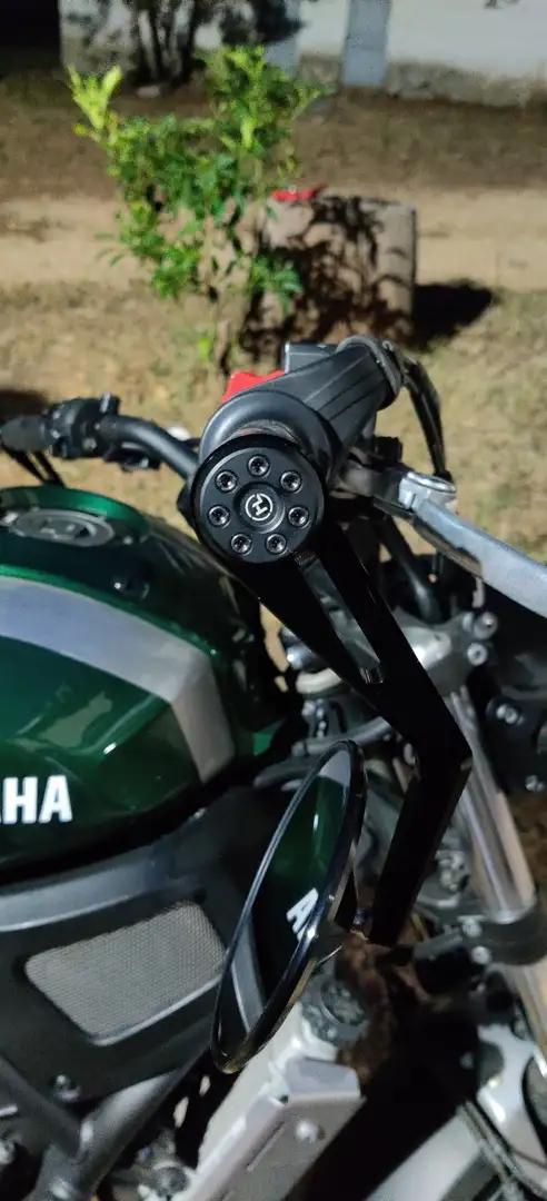 Yamaha XSR 700 Verde - 2