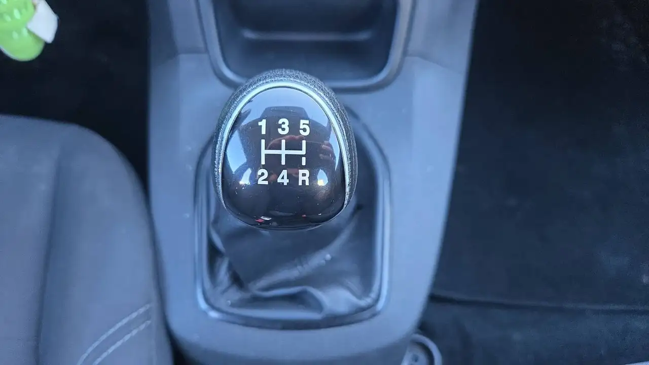 Ford Fiesta 5 portes — photo 27