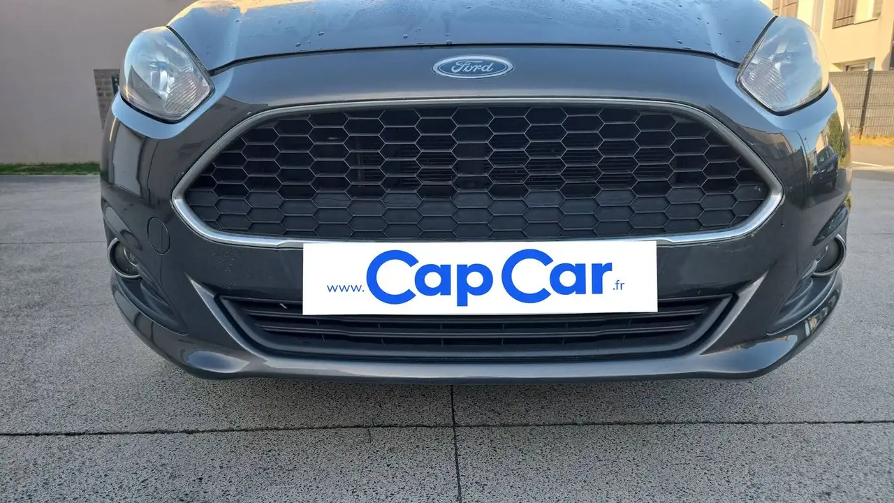 Ford Fiesta 5 portes — photo 20