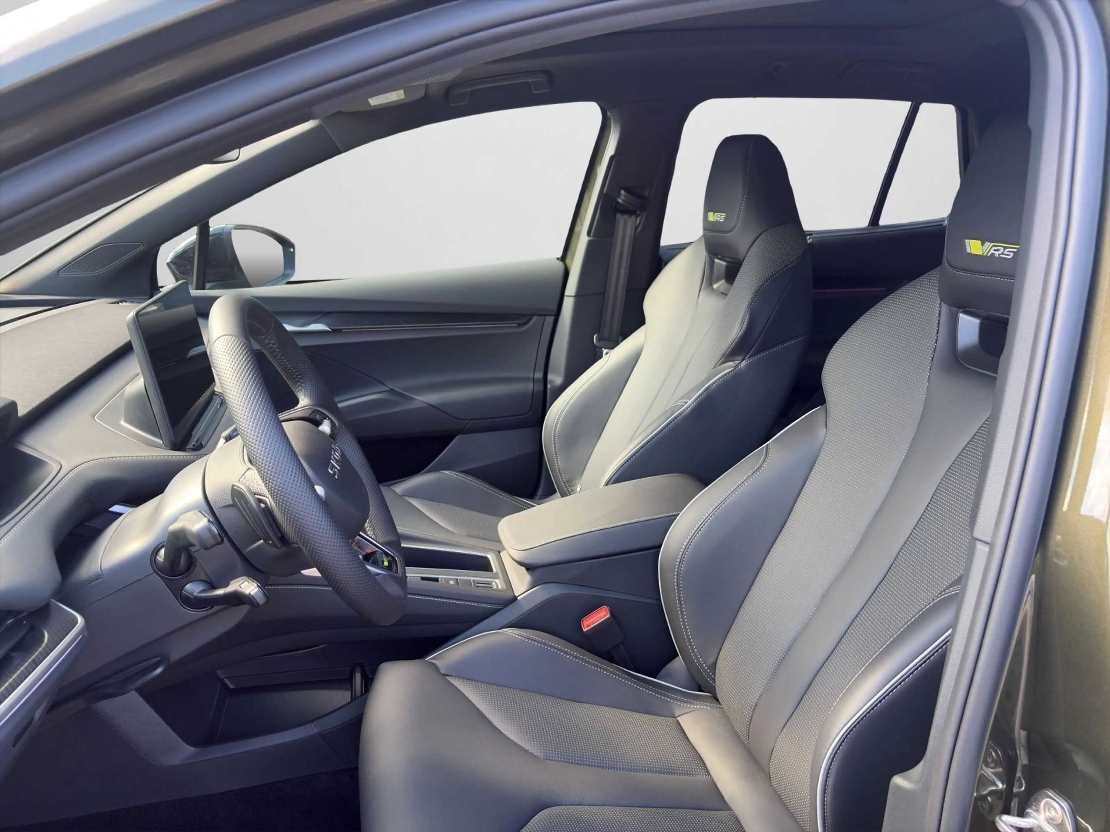 Skoda Enyaq RS 82kWh 4x4 — photo 12