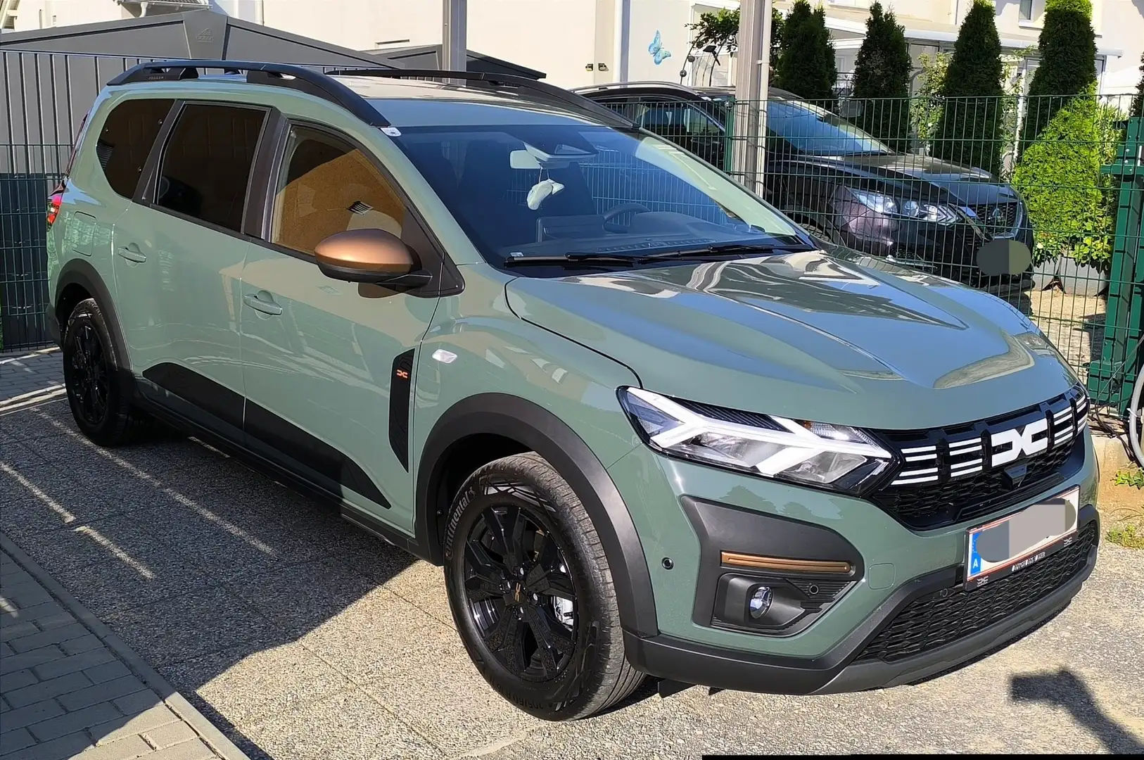 Dacia Jogger Extreme Hybrid 7-Sitzer Grün - 1