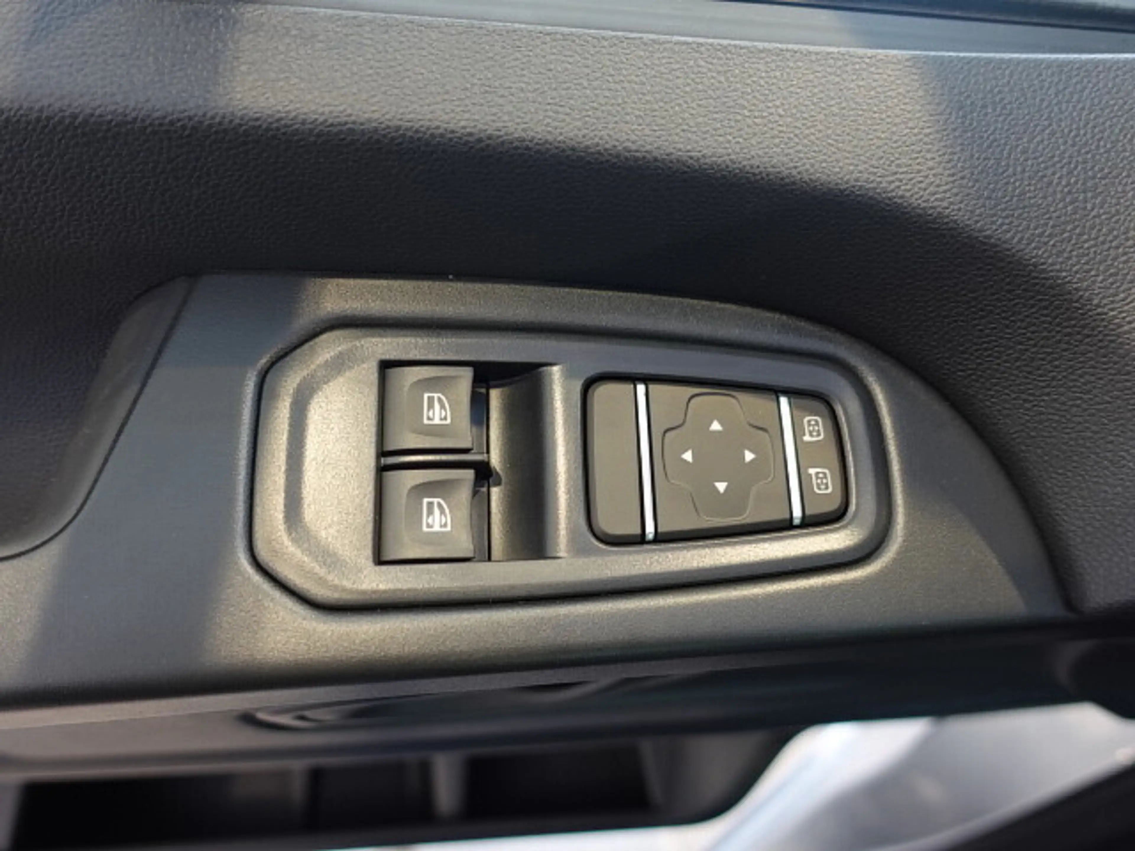 Nissan Primastar Kombi L1H1 dCi 150 9stz Acenta — photo 12