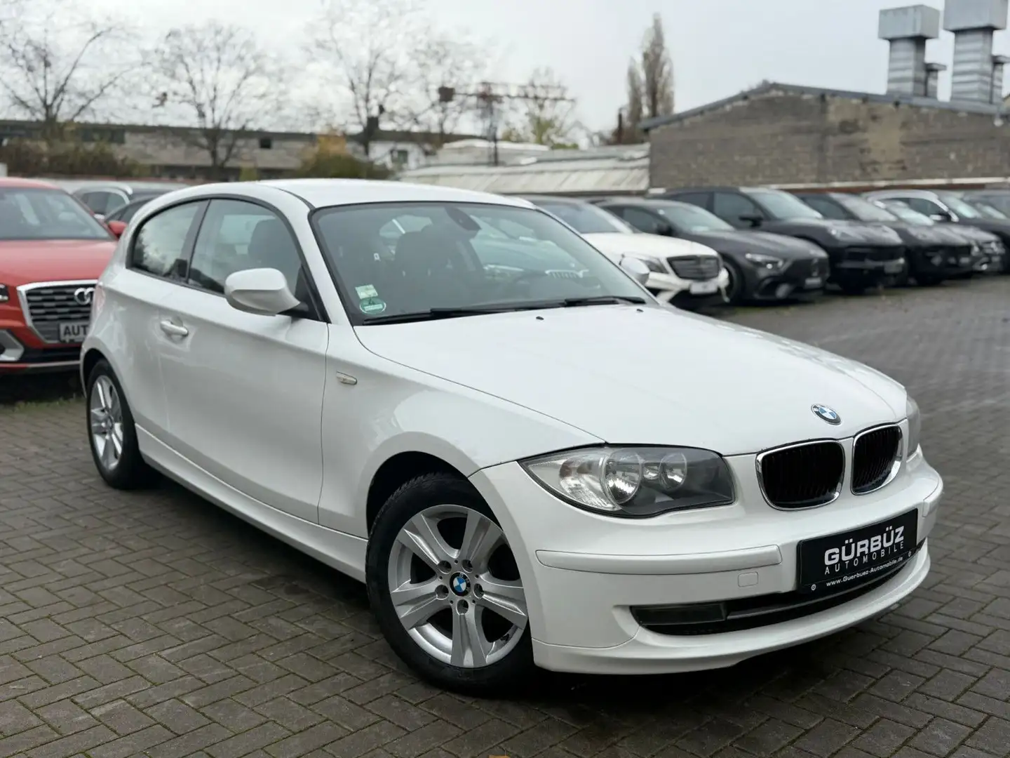 BMW 116 d Klima*PDC*MFL*Eu5 Bílá - 1