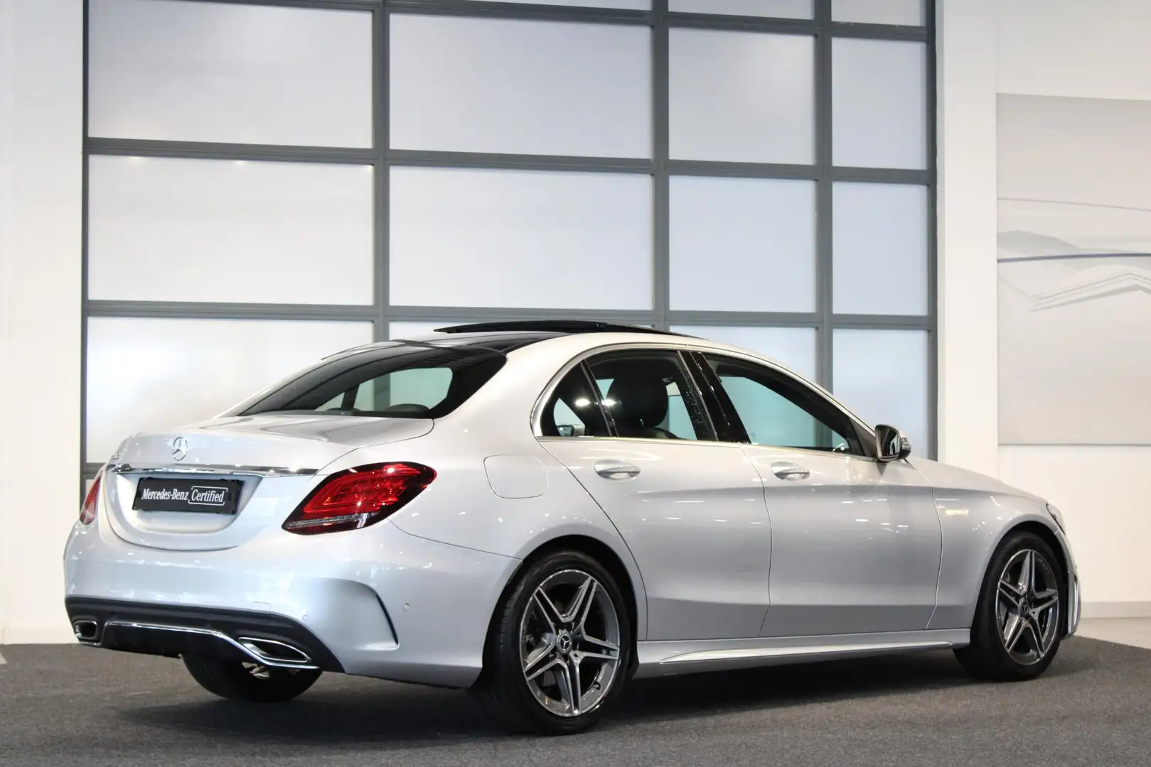 Mercedes-Benz C 180 Limousine Business Solution AMG Panorama dak Gris - 2