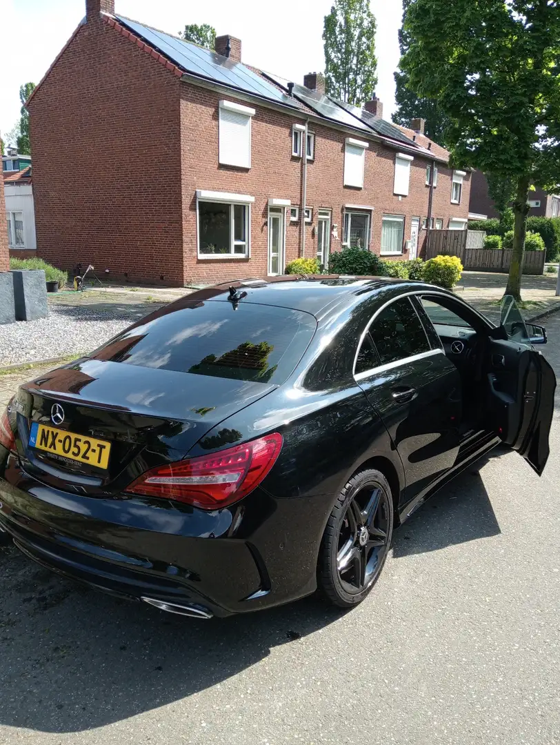 Mercedes-Benz CLA 180 Business Sol. AMG Zwart - 1